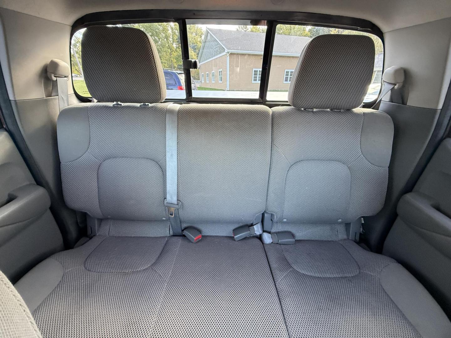 2016 Red /Gray Nissan Frontier SV Crew Cab 5AT 4WD (1N6AD0EV0GN) with an 4.0L V6 DOHC 24V engine, 5A transmission, located at 11115 Chardon Rd. , Chardon, OH, 44024, (440) 214-9705, 41.580246, -81.241943 - Tackle any job or adventure with this 2016 Nissan Frontier SV Crew Cab. Powered by a reliable 4.0L V6 engine and 5-speed automatic transmission, this truck offers a strong 6,300-pound towing capacity and is equipped with a Dana 44 rear axle for added durability. Enjoy added confidence on any terrain - Photo#36