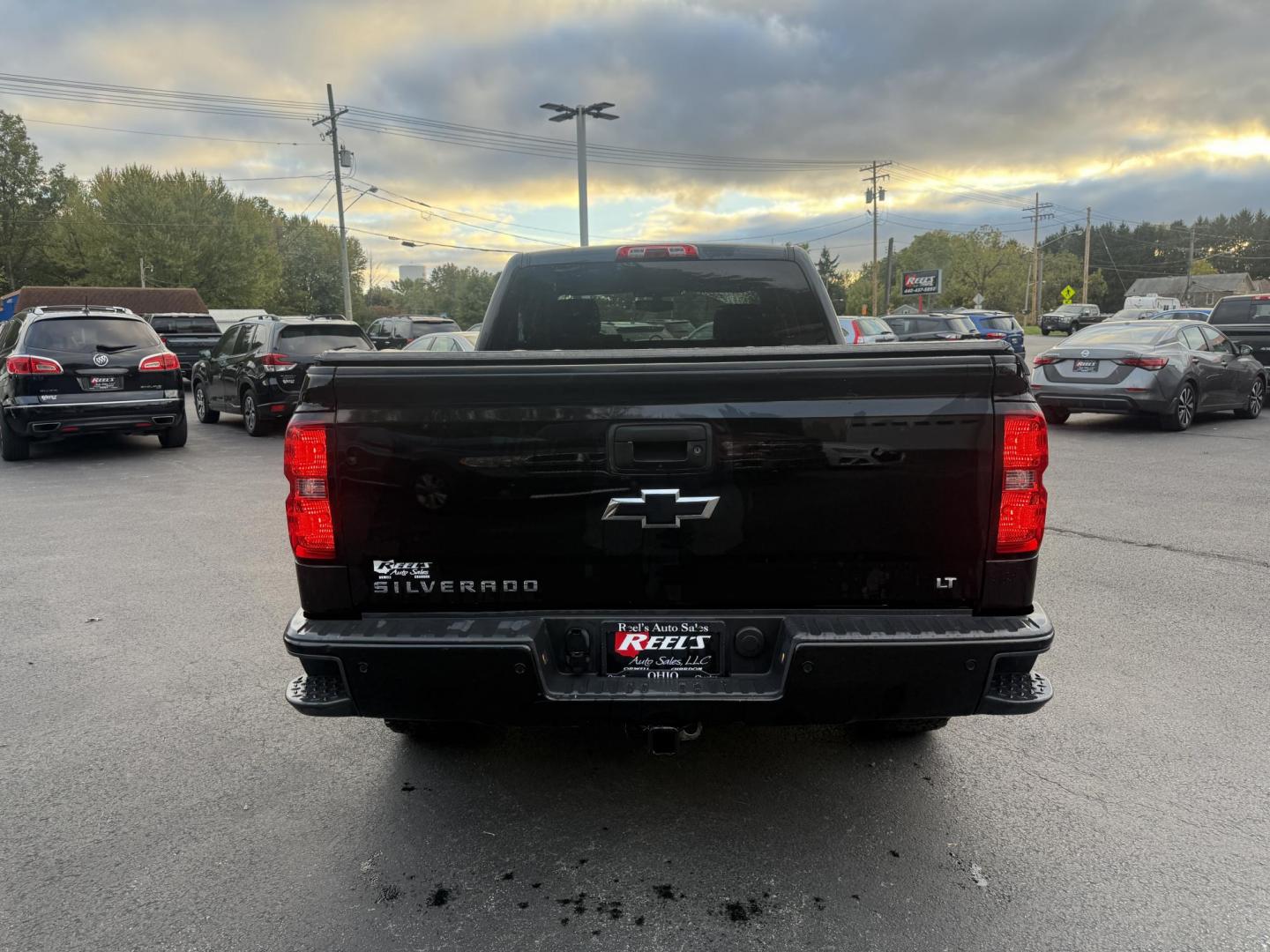 2015 Black /Black Chevrolet Silverado 1500 LT Z71 Double Cab 4WD (1GCVKREC5FZ) with an 5.3L V8 OHV 16V engine, 6-Speed Automatic transmission, located at 547 E. Main St., Orwell, OH, 44076, (440) 437-5893, 41.535435, -80.847855 - Tackle any road or job with this 2015 Chevrolet Silverado 1500 LT Z71 Double Cab 4WD. Powered by a capable 5.3L EcoTec3 V8 engine paired with a 6-speed automatic transmission and 3.42 gearing, this truck offers a robust 9,200-pound towing capacity. The Z71 Off Road Package and G80 locking rear diffe - Photo#10