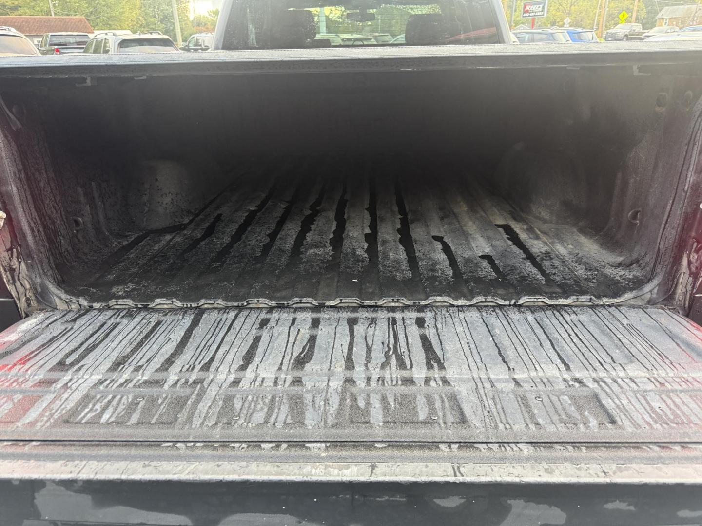 2015 Black /Black Chevrolet Silverado 1500 LT Z71 Double Cab 4WD (1GCVKREC5FZ) with an 5.3L V8 OHV 16V engine, 6-Speed Automatic transmission, located at 547 E. Main St., Orwell, OH, 44076, (440) 437-5893, 41.535435, -80.847855 - Tackle any road or job with this 2015 Chevrolet Silverado 1500 LT Z71 Double Cab 4WD. Powered by a capable 5.3L EcoTec3 V8 engine paired with a 6-speed automatic transmission and 3.42 gearing, this truck offers a robust 9,200-pound towing capacity. The Z71 Off Road Package and G80 locking rear diffe - Photo#11