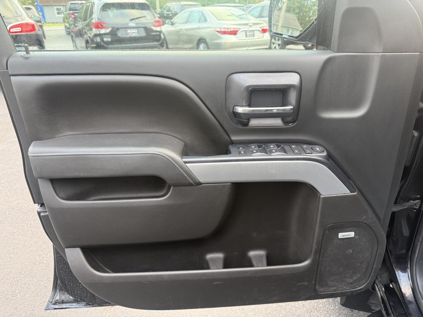 2015 Black /Black Chevrolet Silverado 1500 LT Z71 Double Cab 4WD (1GCVKREC5FZ) with an 5.3L V8 OHV 16V engine, 6-Speed Automatic transmission, located at 547 E. Main St., Orwell, OH, 44076, (440) 437-5893, 41.535435, -80.847855 - Tackle any road or job with this 2015 Chevrolet Silverado 1500 LT Z71 Double Cab 4WD. Powered by a capable 5.3L EcoTec3 V8 engine paired with a 6-speed automatic transmission and 3.42 gearing, this truck offers a robust 9,200-pound towing capacity. The Z71 Off Road Package and G80 locking rear diffe - Photo#20