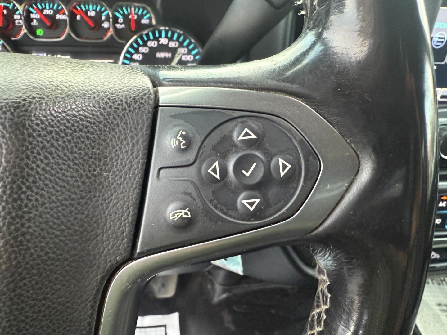 2015 Black /Black Chevrolet Silverado 1500 LT Z71 Double Cab 4WD (1GCVKREC5FZ) with an 5.3L V8 OHV 16V engine, 6-Speed Automatic transmission, located at 547 E. Main St., Orwell, OH, 44076, (440) 437-5893, 41.535435, -80.847855 - Tackle any road or job with this 2015 Chevrolet Silverado 1500 LT Z71 Double Cab 4WD. Powered by a capable 5.3L EcoTec3 V8 engine paired with a 6-speed automatic transmission and 3.42 gearing, this truck offers a robust 9,200-pound towing capacity. The Z71 Off Road Package and G80 locking rear diffe - Photo#28
