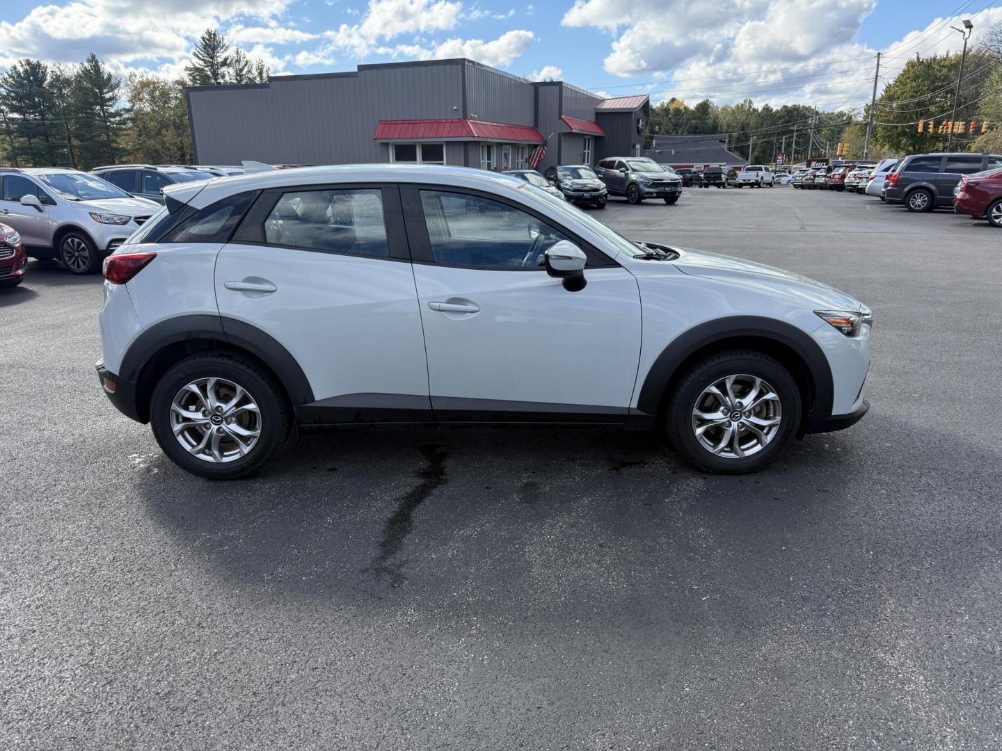 2019 Silver /Black Mazda CX-3 Sport AWD (JM1DKFB76K1) with an 2.0L I4 DOHC 16V engine, 6A transmission, located at 11115 Chardon Rd. , Chardon, OH, 44024, (440) 214-9705, 41.580246, -81.241943 - Enjoy sporty performance and modern convenience with this One Owner 2019 Mazda CX-3 Sport AWD. Powered by an efficient 2.0L I4 engine and a 6-speed automatic transmission, this crossover delivers agile handling, available sport mode, and up to 32 MPG on the highway. Safety and peace of mind come sta - Photo#4