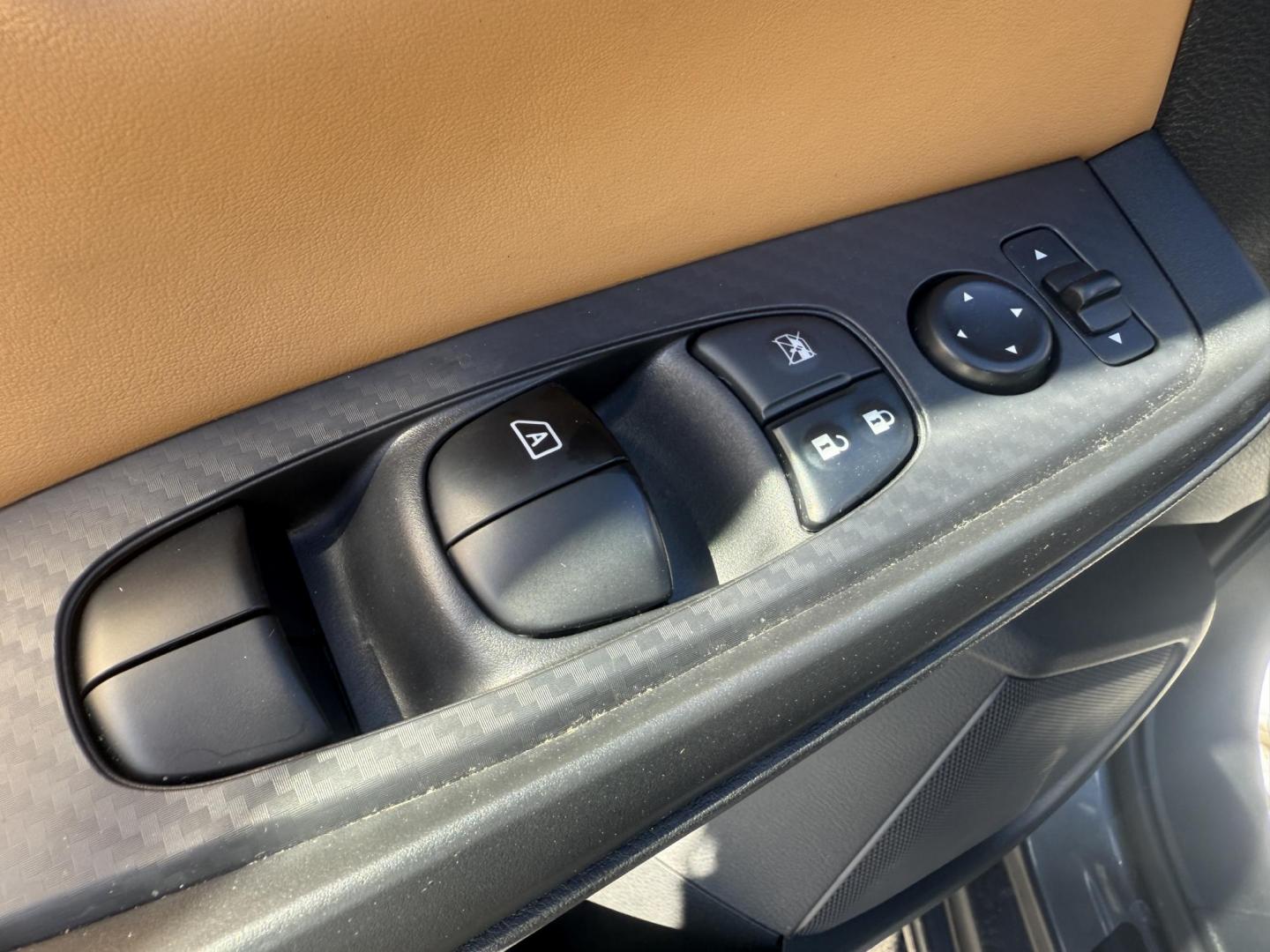 2022 Gray /Brown Nissan Sentra SV (3N1AB8CV3NY) with an 1.8L I4 SFI DOHC 16V engine, Automatic transmission, located at 547 E. Main St., Orwell, OH, 44076, (440) 437-5893, 41.535435, -80.847855 - Upgrade your daily drive with this 2022 Nissan Sentra SV, featuring the desirable SV Premium Package. Enjoy impressive efficiency with a 2.0L I4 engine delivering up to 39 MPG on the highway and 33 MPG combined. The refined interior boasts leather seating, a power driver’s seat, heated front seats - Photo#17