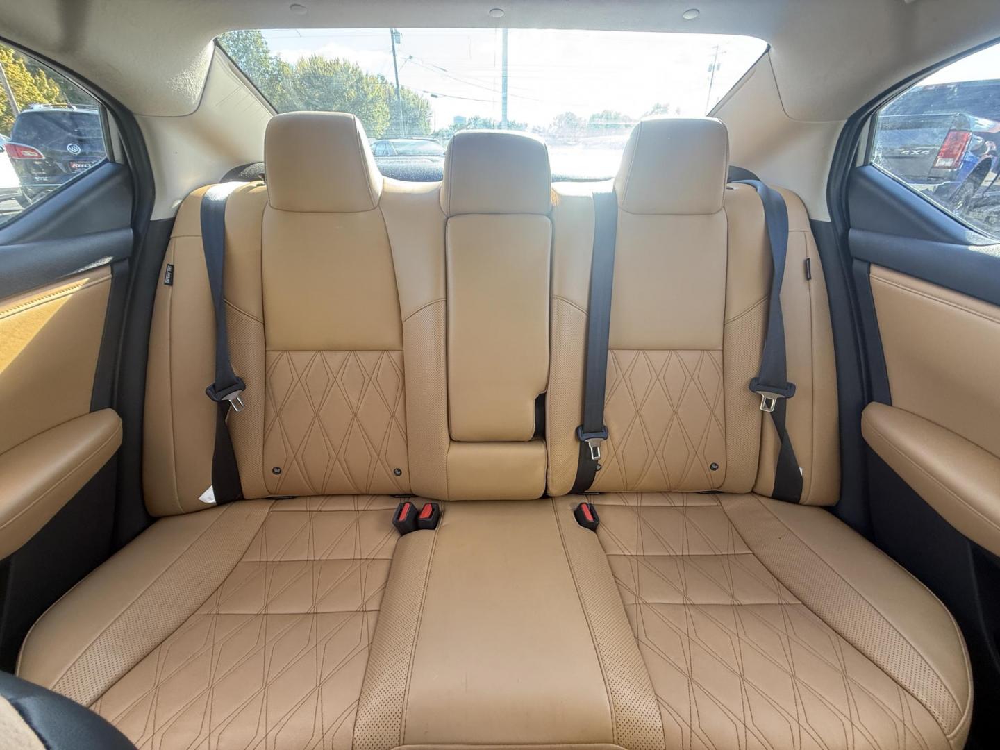 2022 Gray /Brown Nissan Sentra SV (3N1AB8CV3NY) with an 1.8L I4 SFI DOHC 16V engine, Automatic transmission, located at 547 E. Main St., Orwell, OH, 44076, (440) 437-5893, 41.535435, -80.847855 - Upgrade your daily drive with this 2022 Nissan Sentra SV, featuring the desirable SV Premium Package. Enjoy impressive efficiency with a 2.0L I4 engine delivering up to 39 MPG on the highway and 33 MPG combined. The refined interior boasts leather seating, a power driver’s seat, heated front seats - Photo#33