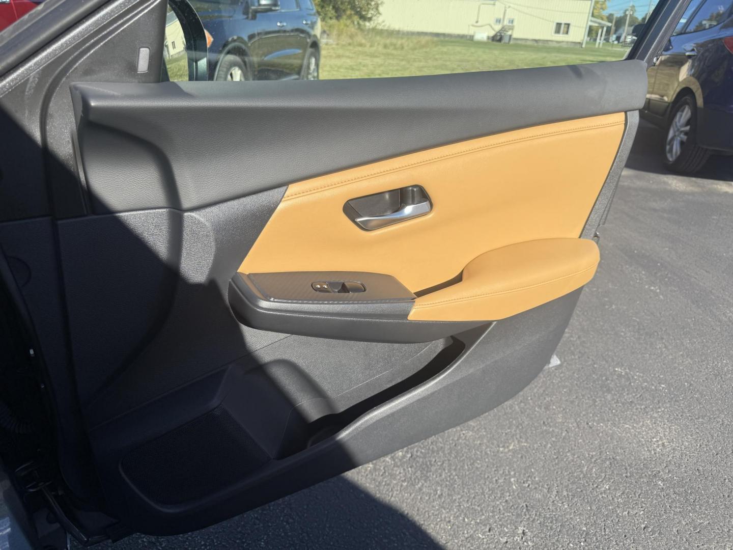 2022 Gray /Brown Nissan Sentra SV (3N1AB8CV3NY) with an 1.8L I4 SFI DOHC 16V engine, Automatic transmission, located at 547 E. Main St., Orwell, OH, 44076, (440) 437-5893, 41.535435, -80.847855 - Upgrade your daily drive with this 2022 Nissan Sentra SV, featuring the desirable SV Premium Package. Enjoy impressive efficiency with a 2.0L I4 engine delivering up to 39 MPG on the highway and 33 MPG combined. The refined interior boasts leather seating, a power driver’s seat, heated front seats - Photo#45