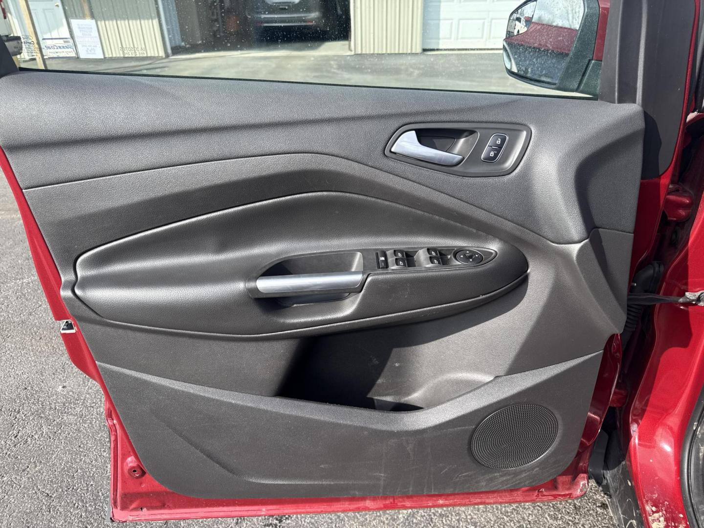 2018 Red /Black Ford Escape SE 4WD (1FMCU9GD5JU) with an 1.5L I4 DOHC 16V TURBO engine, Automatic transmission, located at 547 E. Main St., Orwell, OH, 44076, (440) 437-5893, 41.535435, -80.847855 - This 2018 Ford Escape SE 4WD is ready to roll with style, efficiency, and all the modern must-haves – your perfect everyday adventure machine! Powered by a peppy 1.5L I4 Turbocharged EcoBoost engine delivering smooth, responsive power through a slick 6-speed automatic transmission and confident 4 - Photo#8