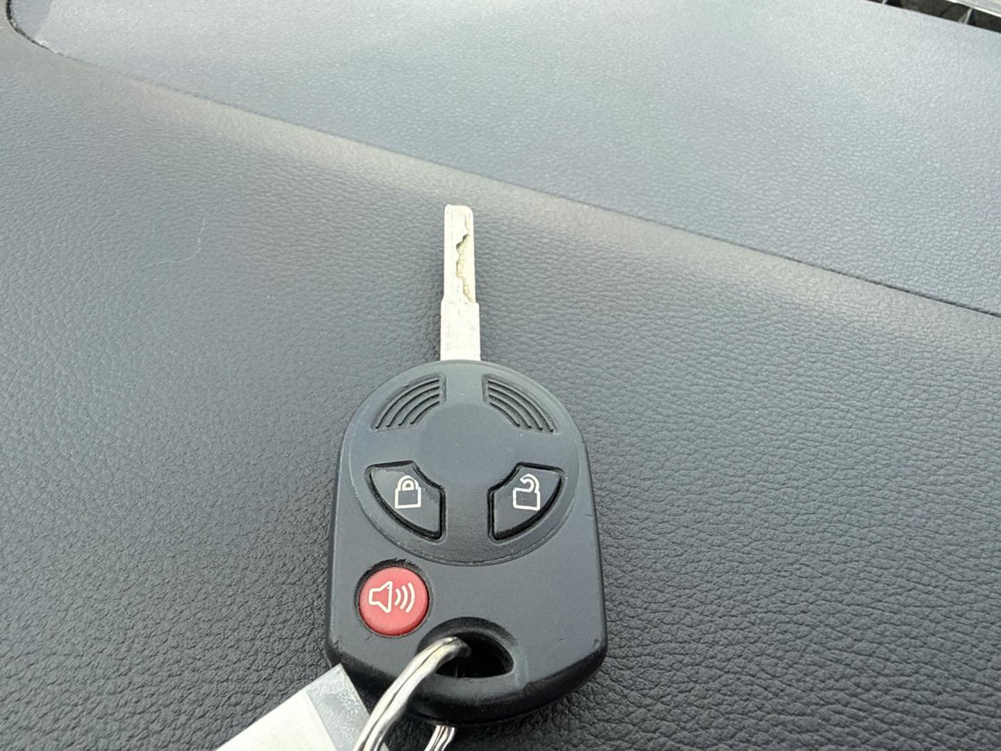 2018 Red /Black Ford Escape SE 4WD (1FMCU9GD5JU) with an 1.5L I4 DOHC 16V TURBO engine, Automatic transmission, located at 547 E. Main St., Orwell, OH, 44076, (440) 437-5893, 41.535435, -80.847855 - This 2018 Ford Escape SE 4WD is ready to roll with style, efficiency, and all the modern must-haves – your perfect everyday adventure machine! Powered by a peppy 1.5L I4 Turbocharged EcoBoost engine delivering smooth, responsive power through a slick 6-speed automatic transmission and confident 4 - Photo#40