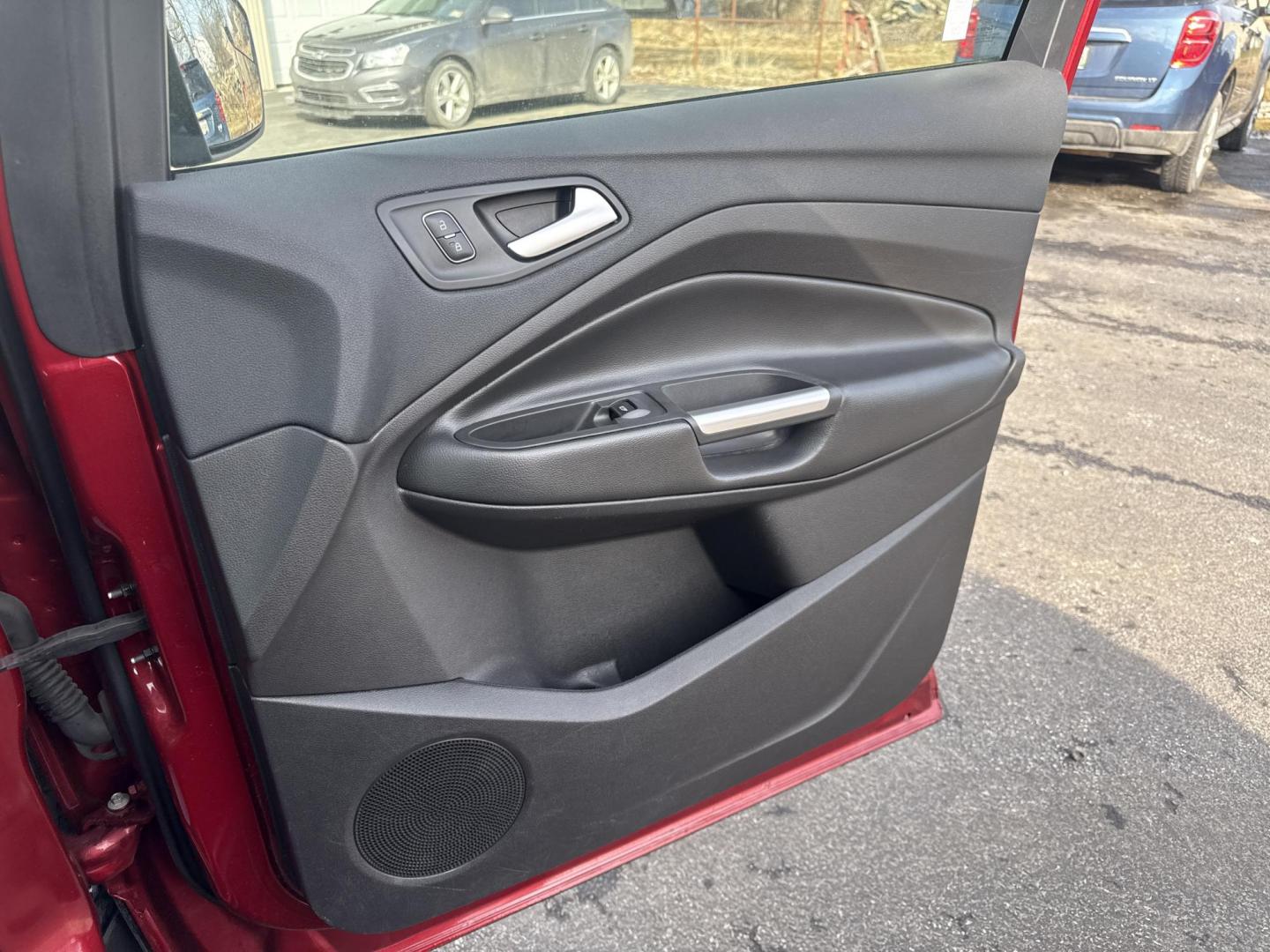 2018 Red /Black Ford Escape SE 4WD (1FMCU9GD5JU) with an 1.5L I4 DOHC 16V TURBO engine, Automatic transmission, located at 547 E. Main St., Orwell, OH, 44076, (440) 437-5893, 41.535435, -80.847855 - This 2018 Ford Escape SE 4WD is ready to roll with style, efficiency, and all the modern must-haves – your perfect everyday adventure machine! Powered by a peppy 1.5L I4 Turbocharged EcoBoost engine delivering smooth, responsive power through a slick 6-speed automatic transmission and confident 4 - Photo#42