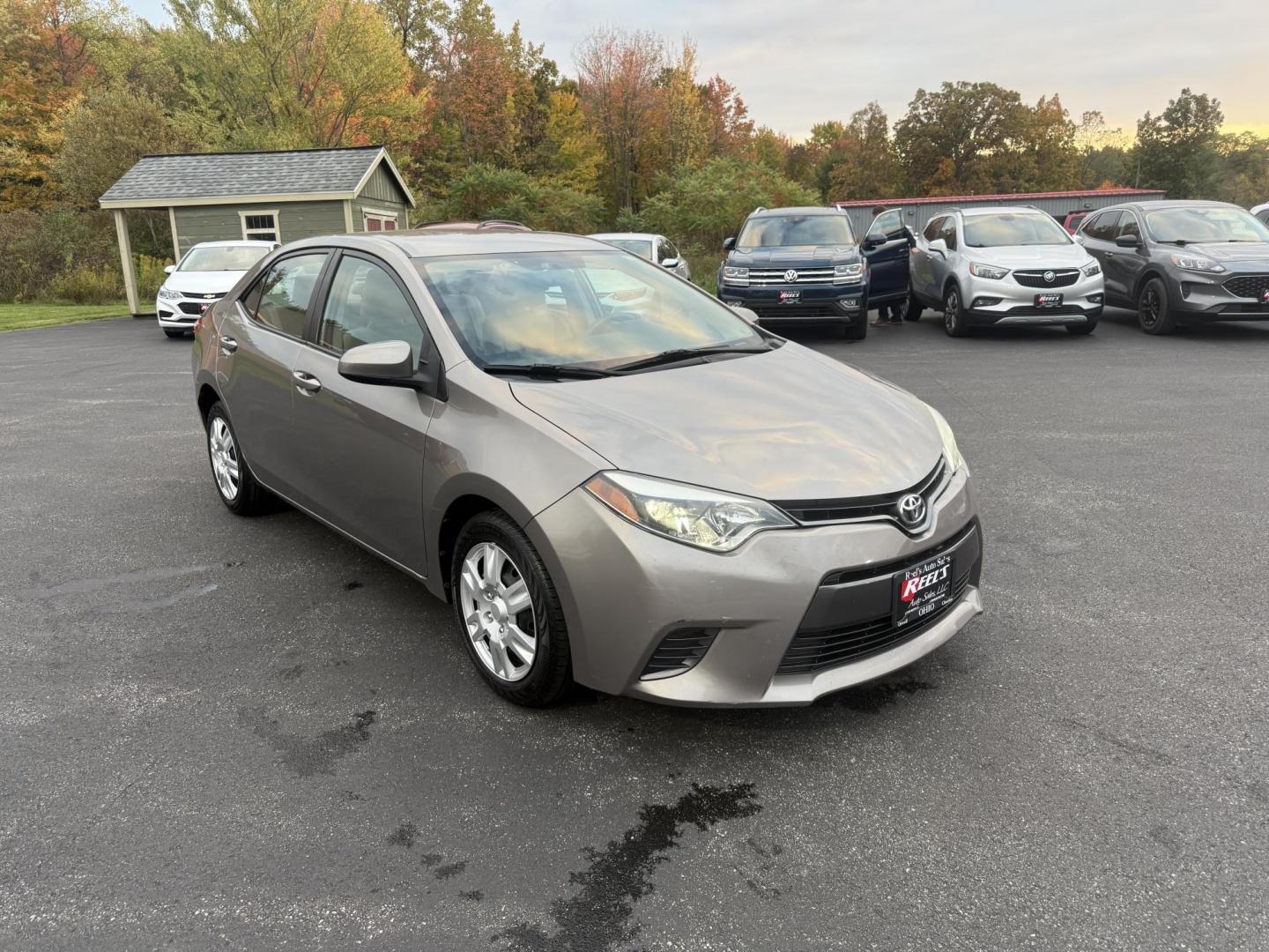 2016 Gray /Tan Toyota Corolla LE (2T1BURHE6GC) with an 1.8L I4 DOHC 16V engine, Automatic transmission, located at 11115 Chardon Rd. , Chardon, OH, 44024, (440) 214-9705, 41.580246, -81.241943 - Enjoy reliability, efficiency, and comfort in this 2016 Toyota Corolla LE. Powered by a fuel-efficient 1.8L I4 engine, this sedan delivers up to 37 MPG on the highway and features selectable ECO and Sport modes for a personalized driving experience. The well-appointed interior includes single zone a - Photo#2