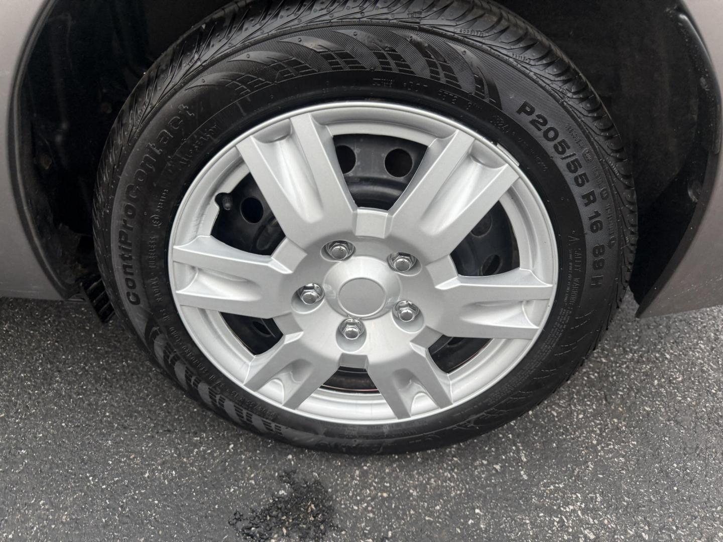 2016 Gray /Tan Toyota Corolla LE (2T1BURHE6GC) with an 1.8L I4 DOHC 16V engine, Automatic transmission, located at 11115 Chardon Rd. , Chardon, OH, 44024, (440) 214-9705, 41.580246, -81.241943 - Enjoy reliability, efficiency, and comfort in this 2016 Toyota Corolla LE. Powered by a fuel-efficient 1.8L I4 engine, this sedan delivers up to 37 MPG on the highway and features selectable ECO and Sport modes for a personalized driving experience. The well-appointed interior includes single zone a - Photo#11