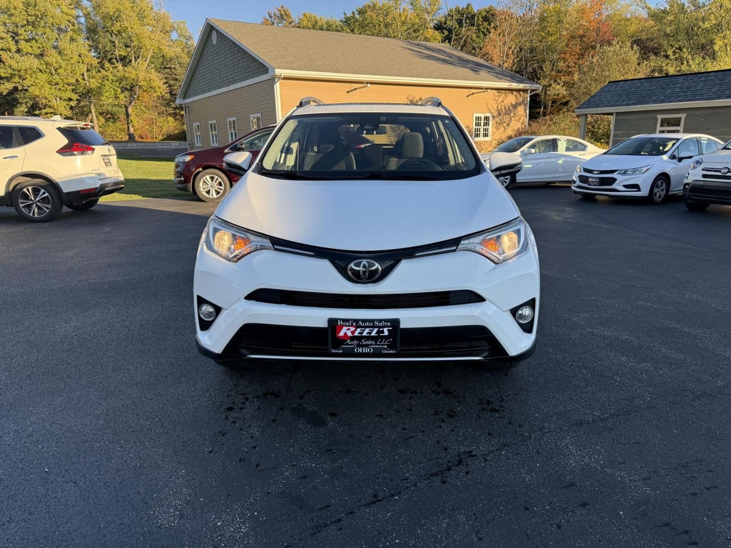 2017 White /Black Toyota RAV4 XLE AWD (JTMRFREV9HJ) with an 2.5LI4 DOHC 16V engine, 6A transmission, located at 11115 Chardon Rd. , Chardon, OH, 44024, (440) 214-9705, 41.580246, -81.241943 - 2017 Toyota RAV4 XLE AWD – Efficient, Smart, and Ready for Adventure Take on any journey with confidence in this 2017 Toyota RAV4 XLE AWD. Powered by a fuel-efficient 2.5L I4 engine and 6-speed automatic transmission, this SUV delivers 28 MPG on the highway, while Sport and ECO modes let you ta - Photo#1