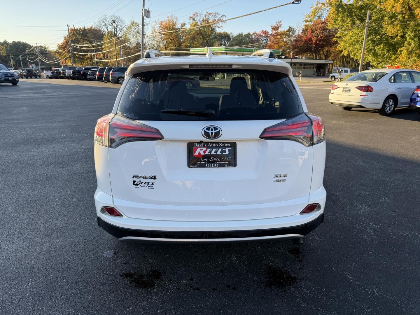 2017 White /Black Toyota RAV4 XLE AWD (JTMRFREV9HJ) with an 2.5LI4 DOHC 16V engine, 6A transmission, located at 11115 Chardon Rd. , Chardon, OH, 44024, (440) 214-9705, 41.580246, -81.241943 - 2017 Toyota RAV4 XLE AWD – Efficient, Smart, and Ready for Adventure Take on any journey with confidence in this 2017 Toyota RAV4 XLE AWD. Powered by a fuel-efficient 2.5L I4 engine and 6-speed automatic transmission, this SUV delivers 28 MPG on the highway, while Sport and ECO modes let you ta - Photo#8