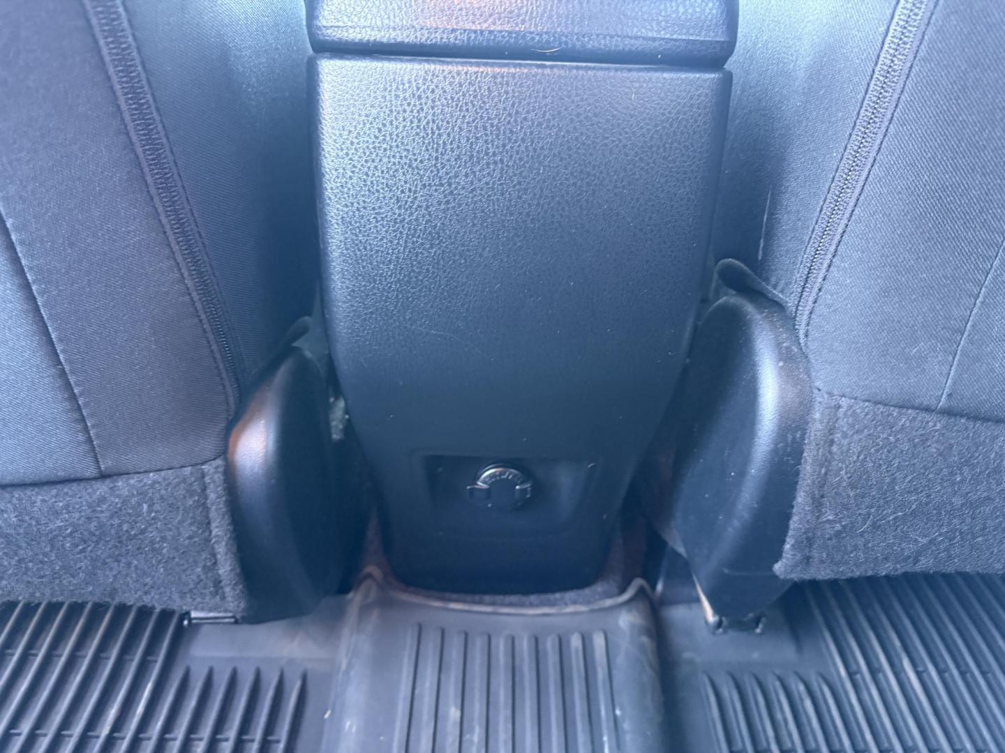 2017 White /Black Toyota RAV4 XLE AWD (JTMRFREV9HJ) with an 2.5LI4 DOHC 16V engine, 6A transmission, located at 11115 Chardon Rd. , Chardon, OH, 44024, (440) 214-9705, 41.580246, -81.241943 - 2017 Toyota RAV4 XLE AWD – Efficient, Smart, and Ready for Adventure Take on any journey with confidence in this 2017 Toyota RAV4 XLE AWD. Powered by a fuel-efficient 2.5L I4 engine and 6-speed automatic transmission, this SUV delivers 28 MPG on the highway, while Sport and ECO modes let you ta - Photo#36