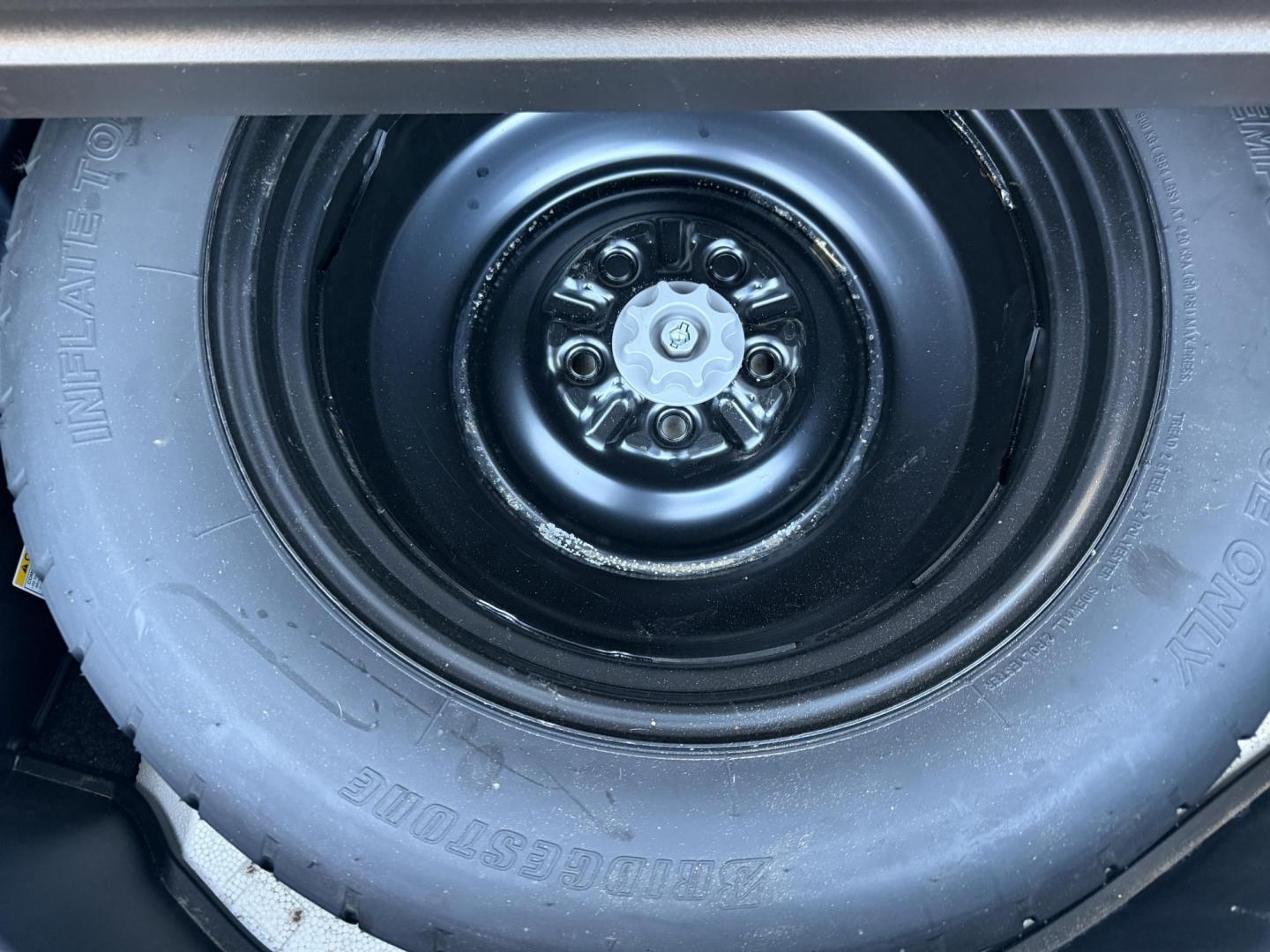 2017 White /Black Toyota RAV4 XLE AWD (JTMRFREV9HJ) with an 2.5LI4 DOHC 16V engine, 6A transmission, located at 11115 Chardon Rd. , Chardon, OH, 44024, (440) 214-9705, 41.580246, -81.241943 - 2017 Toyota RAV4 XLE AWD – Efficient, Smart, and Ready for Adventure Take on any journey with confidence in this 2017 Toyota RAV4 XLE AWD. Powered by a fuel-efficient 2.5L I4 engine and 6-speed automatic transmission, this SUV delivers 28 MPG on the highway, while Sport and ECO modes let you ta - Photo#39