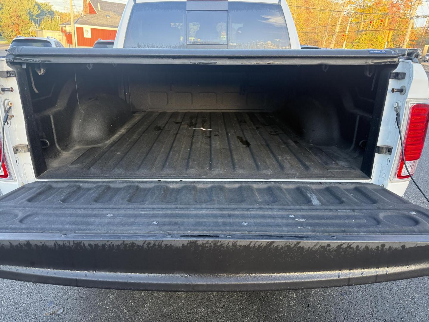 2017 White /Black RAM 1500 Limited Crew Cab SWB 4WD (1C6RR7PT4HS) with an 5.7L V8 OHV 16V engine, 8A transmission, located at 11115 Chardon Rd. , Chardon, OH, 44024, (440) 214-9705, 41.580246, -81.241943 - 2017 Ram 1500 Crew Cab Limited 4WD – Luxury and Power Combined Experience top-tier performance and comfort in this 2017 Ram 1500 Crew Cab Limited 4WD. Powered by a legendary 5.7L HEMI V8 engine with 395 HP and 410 lb-ft of torque, this truck offers an 8-speed automatic transmission, on-demand 4 - Photo#11