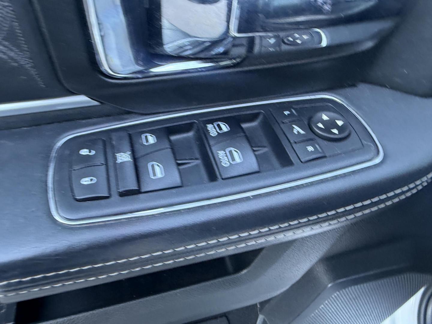 2017 White /Black RAM 1500 Limited Crew Cab SWB 4WD (1C6RR7PT4HS) with an 5.7L V8 OHV 16V engine, 8A transmission, located at 11115 Chardon Rd. , Chardon, OH, 44024, (440) 214-9705, 41.580246, -81.241943 - 2017 Ram 1500 Crew Cab Limited 4WD – Luxury and Power Combined Experience top-tier performance and comfort in this 2017 Ram 1500 Crew Cab Limited 4WD. Powered by a legendary 5.7L HEMI V8 engine with 395 HP and 410 lb-ft of torque, this truck offers an 8-speed automatic transmission, on-demand 4 - Photo#21