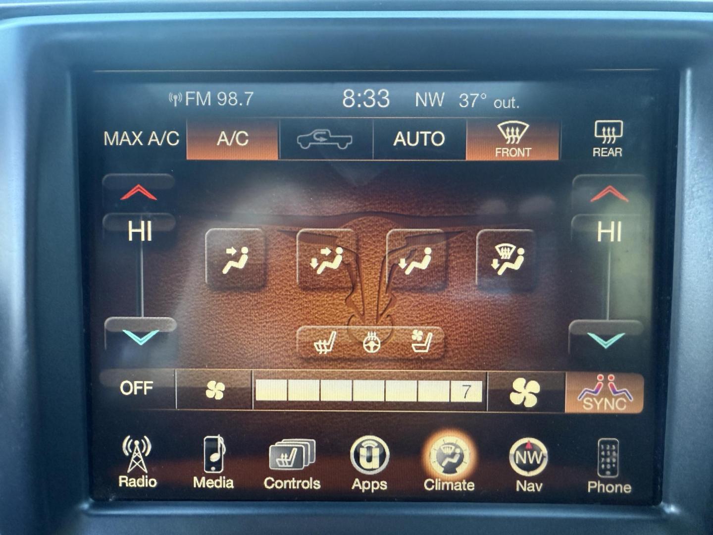 2017 White /Black RAM 1500 Limited Crew Cab SWB 4WD (1C6RR7PT4HS) with an 5.7L V8 OHV 16V engine, 8A transmission, located at 11115 Chardon Rd. , Chardon, OH, 44024, (440) 214-9705, 41.580246, -81.241943 - 2017 Ram 1500 Crew Cab Limited 4WD – Luxury and Power Combined Experience top-tier performance and comfort in this 2017 Ram 1500 Crew Cab Limited 4WD. Powered by a legendary 5.7L HEMI V8 engine with 395 HP and 410 lb-ft of torque, this truck offers an 8-speed automatic transmission, on-demand 4 - Photo#33