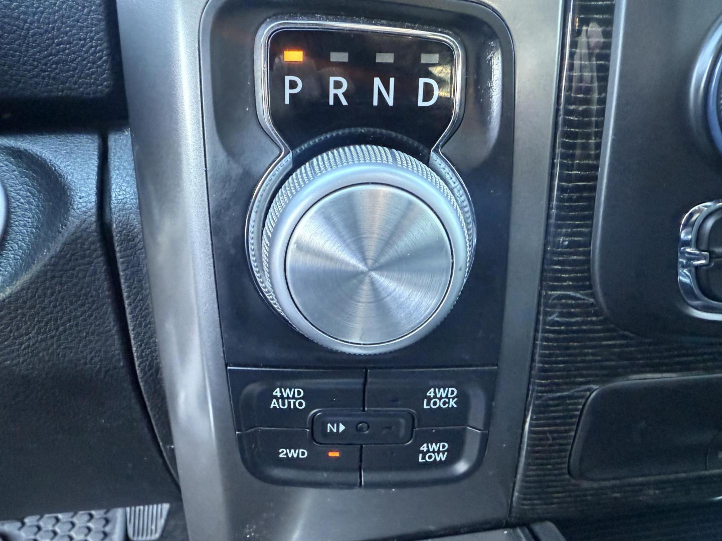 2017 White /Black RAM 1500 Limited Crew Cab SWB 4WD (1C6RR7PT4HS) with an 5.7L V8 OHV 16V engine, 8A transmission, located at 11115 Chardon Rd. , Chardon, OH, 44024, (440) 214-9705, 41.580246, -81.241943 - 2017 Ram 1500 Crew Cab Limited 4WD – Luxury and Power Combined Experience top-tier performance and comfort in this 2017 Ram 1500 Crew Cab Limited 4WD. Powered by a legendary 5.7L HEMI V8 engine with 395 HP and 410 lb-ft of torque, this truck offers an 8-speed automatic transmission, on-demand 4 - Photo#34