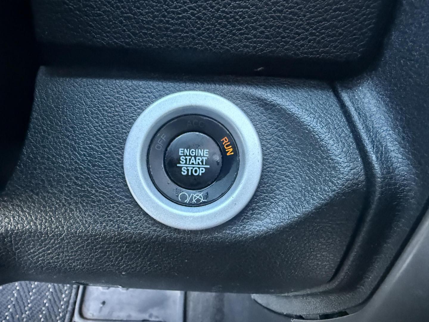 2017 White /Black RAM 1500 Limited Crew Cab SWB 4WD (1C6RR7PT4HS) with an 5.7L V8 OHV 16V engine, 8A transmission, located at 11115 Chardon Rd. , Chardon, OH, 44024, (440) 214-9705, 41.580246, -81.241943 - 2017 Ram 1500 Crew Cab Limited 4WD – Luxury and Power Combined Experience top-tier performance and comfort in this 2017 Ram 1500 Crew Cab Limited 4WD. Powered by a legendary 5.7L HEMI V8 engine with 395 HP and 410 lb-ft of torque, this truck offers an 8-speed automatic transmission, on-demand 4 - Photo#35