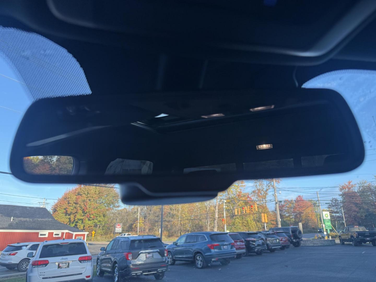 2017 White /Black RAM 1500 Limited Crew Cab SWB 4WD (1C6RR7PT4HS) with an 5.7L V8 OHV 16V engine, 8A transmission, located at 11115 Chardon Rd. , Chardon, OH, 44024, (440) 214-9705, 41.580246, -81.241943 - 2017 Ram 1500 Crew Cab Limited 4WD – Luxury and Power Combined Experience top-tier performance and comfort in this 2017 Ram 1500 Crew Cab Limited 4WD. Powered by a legendary 5.7L HEMI V8 engine with 395 HP and 410 lb-ft of torque, this truck offers an 8-speed automatic transmission, on-demand 4 - Photo#38