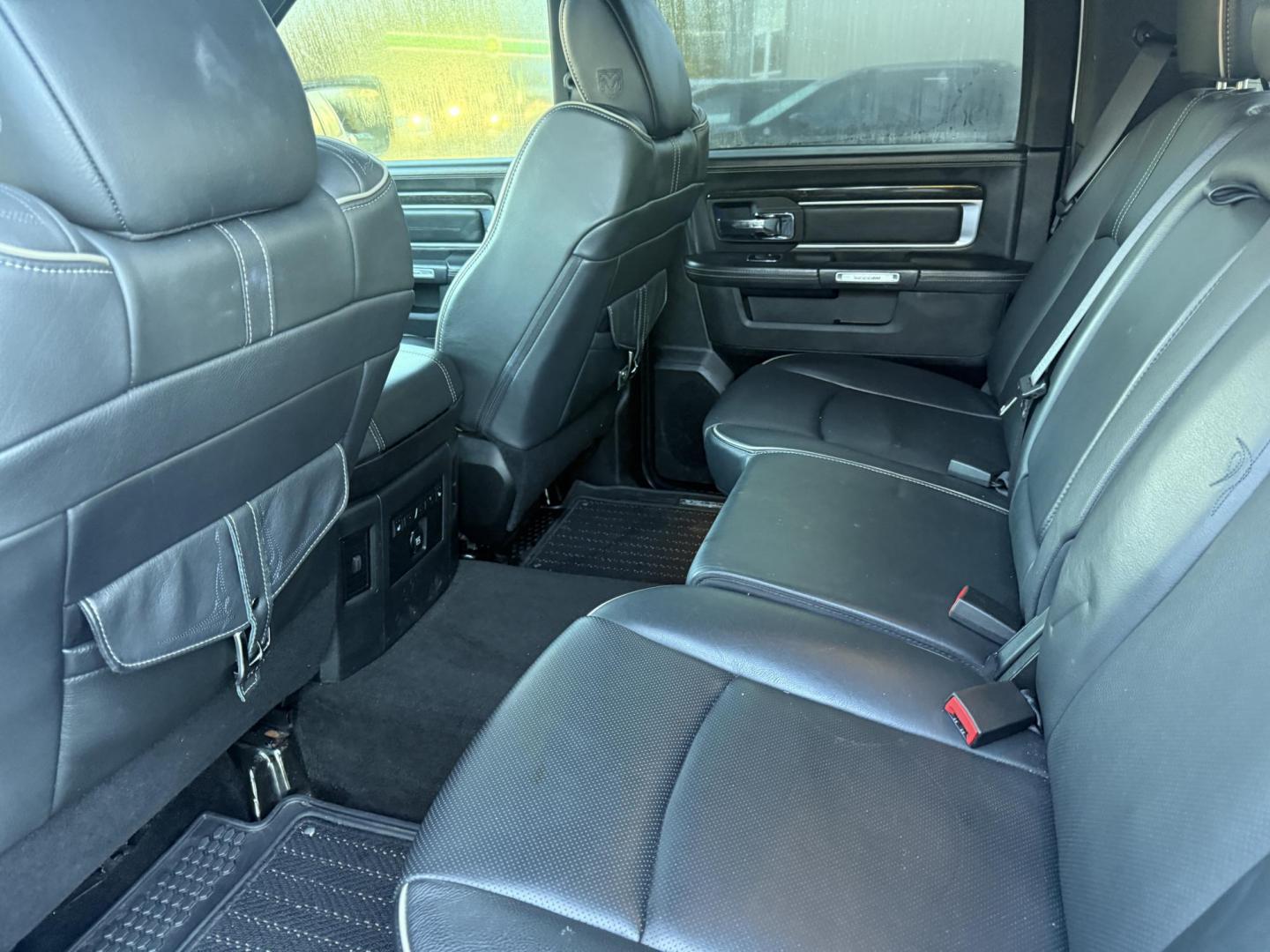 2017 White /Black RAM 1500 Limited Crew Cab SWB 4WD (1C6RR7PT4HS) with an 5.7L V8 OHV 16V engine, 8A transmission, located at 11115 Chardon Rd. , Chardon, OH, 44024, (440) 214-9705, 41.580246, -81.241943 - 2017 Ram 1500 Crew Cab Limited 4WD – Luxury and Power Combined Experience top-tier performance and comfort in this 2017 Ram 1500 Crew Cab Limited 4WD. Powered by a legendary 5.7L HEMI V8 engine with 395 HP and 410 lb-ft of torque, this truck offers an 8-speed automatic transmission, on-demand 4 - Photo#44