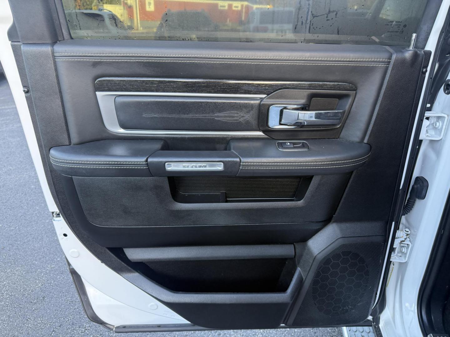 2017 White /Black RAM 1500 Limited Crew Cab SWB 4WD (1C6RR7PT4HS) with an 5.7L V8 OHV 16V engine, 8A transmission, located at 11115 Chardon Rd. , Chardon, OH, 44024, (440) 214-9705, 41.580246, -81.241943 - 2017 Ram 1500 Crew Cab Limited 4WD – Luxury and Power Combined Experience top-tier performance and comfort in this 2017 Ram 1500 Crew Cab Limited 4WD. Powered by a legendary 5.7L HEMI V8 engine with 395 HP and 410 lb-ft of torque, this truck offers an 8-speed automatic transmission, on-demand 4 - Photo#45