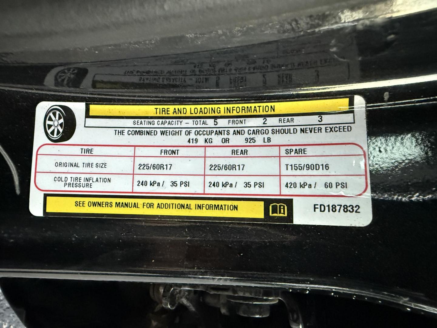 2015 Black /Black Jeep Compass Latitude 4WD (1C4NJDEB4FD) with an 2.4L I4 DOHC 16V engine, 6-Speed Automatic transmission, located at 11115 Chardon Rd. , Chardon, OH, 44024, (440) 214-9705, 41.580246, -81.241943 - Photo#18