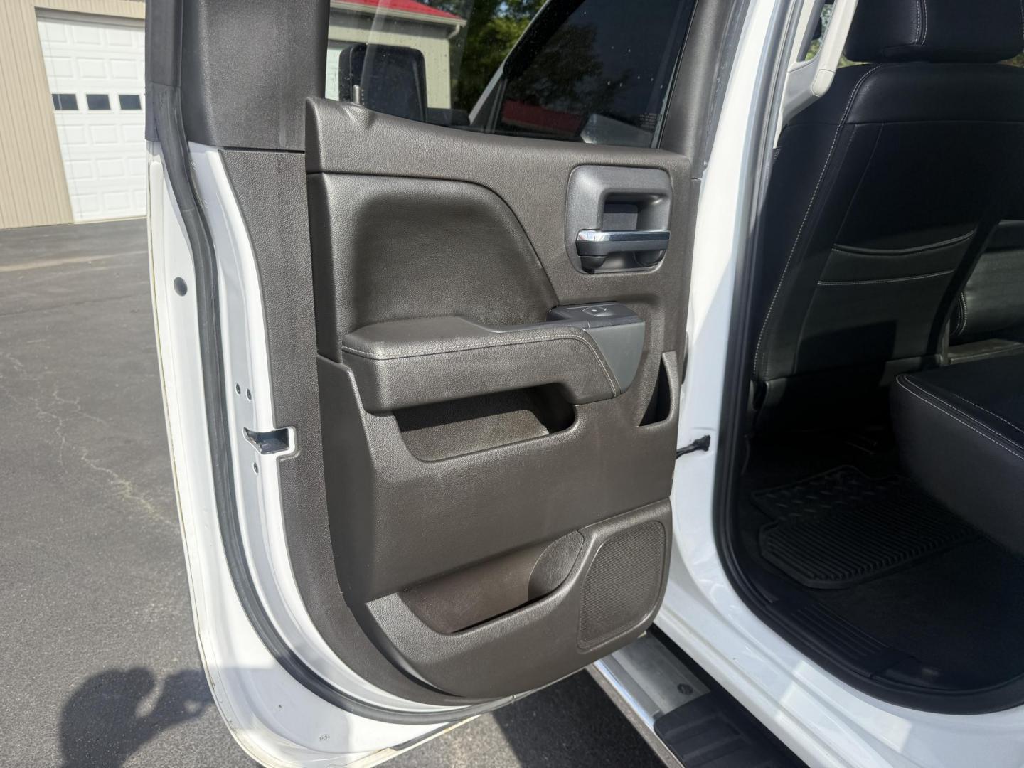 2017 White /Black Chevrolet Silverado 3500HD LT Double Cab Long Box 4WD (1GC2KZEG4HZ) with an 6.0L V8 OHV 16V FFV engine, 6A transmission, located at 547 E. Main St., Orwell, OH, 44076, (440) 437-5893, 41.535435, -80.847855 - Built to Haul, Loaded with Comfort – 2017 Silverado 3500 HD LT Double Cab Get the job done with confidence in this 2017 Chevrolet Silverado 3500 HD LT Double Cab Long Bed 4WD. Powered by a robust 6.0L Vortec V8 engine and a 6-speed automatic transmission with 4.10 gearing, this truck boasts a mas - Photo#35