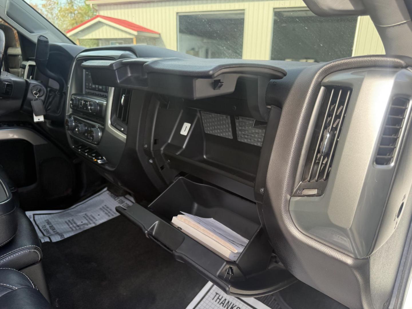 2017 White /Black Chevrolet Silverado 3500HD LT Double Cab Long Box 4WD (1GC2KZEG4HZ) with an 6.0L V8 OHV 16V FFV engine, 6A transmission, located at 547 E. Main St., Orwell, OH, 44076, (440) 437-5893, 41.535435, -80.847855 - Built to Haul, Loaded with Comfort – 2017 Silverado 3500 HD LT Double Cab Get the job done with confidence in this 2017 Chevrolet Silverado 3500 HD LT Double Cab Long Bed 4WD. Powered by a robust 6.0L Vortec V8 engine and a 6-speed automatic transmission with 4.10 gearing, this truck boasts a mas - Photo#43