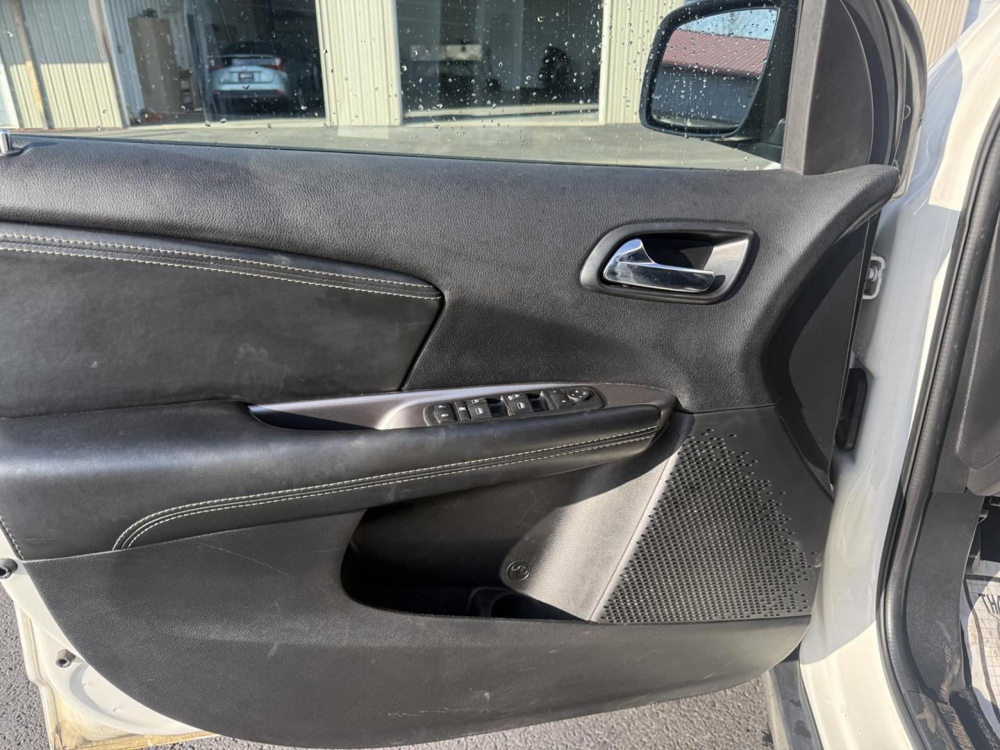 2018 White /Black Dodge Journey Crossroad AWD (3C4PDDGG1JT) with an 3.6L V6 DOHC 24V engine, 6A transmission, located at 547 E. Main St., Orwell, OH, 44076, (440) 437-5893, 41.535435, -80.847855 - Adventure-Ready and Family-Focused – 2018 Dodge Journey Crossroad AWD Embrace every journey with confidence in this 2018 Dodge Journey Crossroad AWD. Powered by the reliable 3.6L Pentastar V6 engine and a smooth 6-speed automatic transmission, this SUV delivers spirited performance while achiev - Photo#18