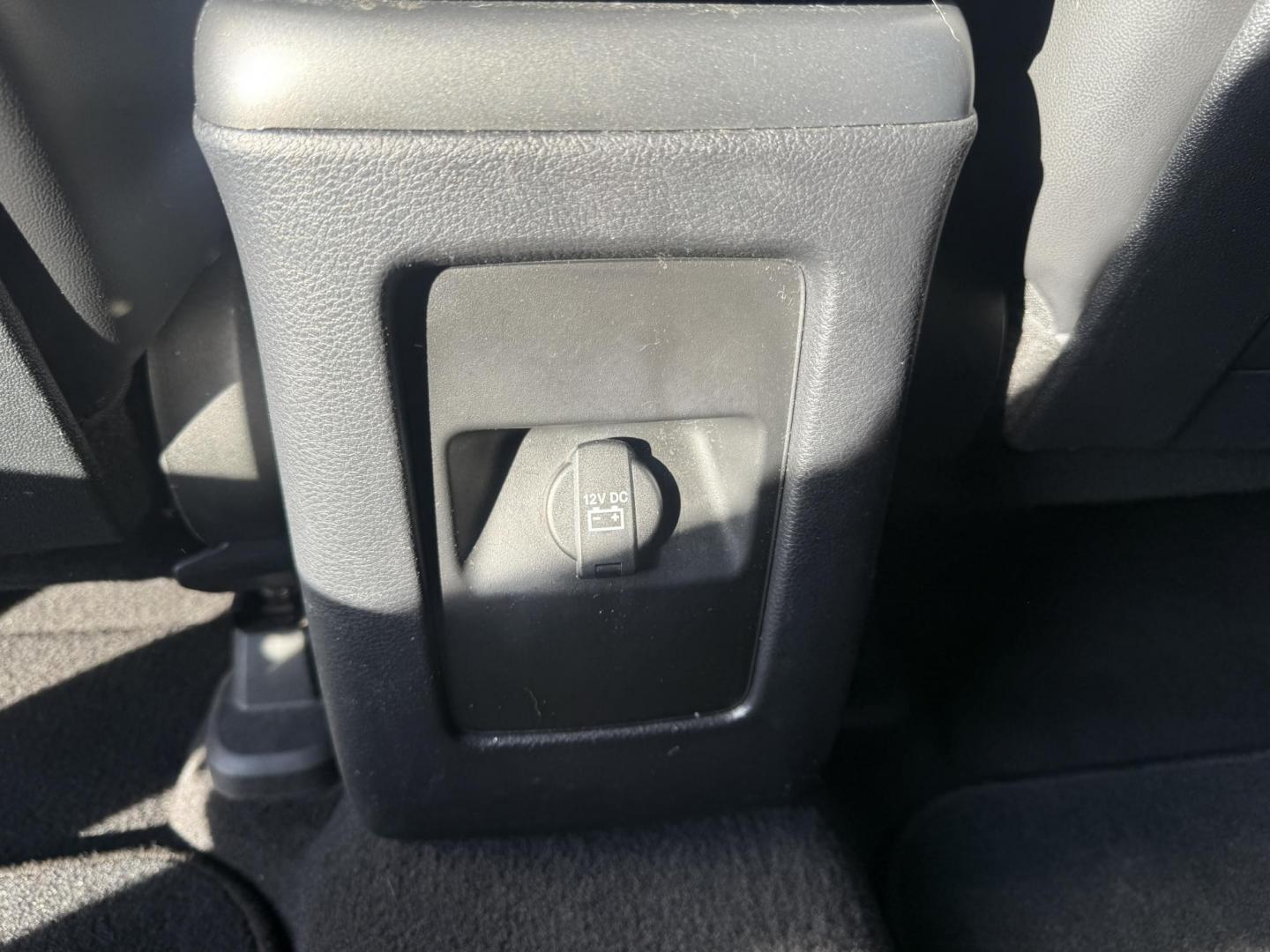 2018 White /Black Dodge Journey Crossroad AWD (3C4PDDGG1JT) with an 3.6L V6 DOHC 24V engine, 6A transmission, located at 547 E. Main St., Orwell, OH, 44076, (440) 437-5893, 41.535435, -80.847855 - Adventure-Ready and Family-Focused – 2018 Dodge Journey Crossroad AWD Embrace every journey with confidence in this 2018 Dodge Journey Crossroad AWD. Powered by the reliable 3.6L Pentastar V6 engine and a smooth 6-speed automatic transmission, this SUV delivers spirited performance while achiev - Photo#38