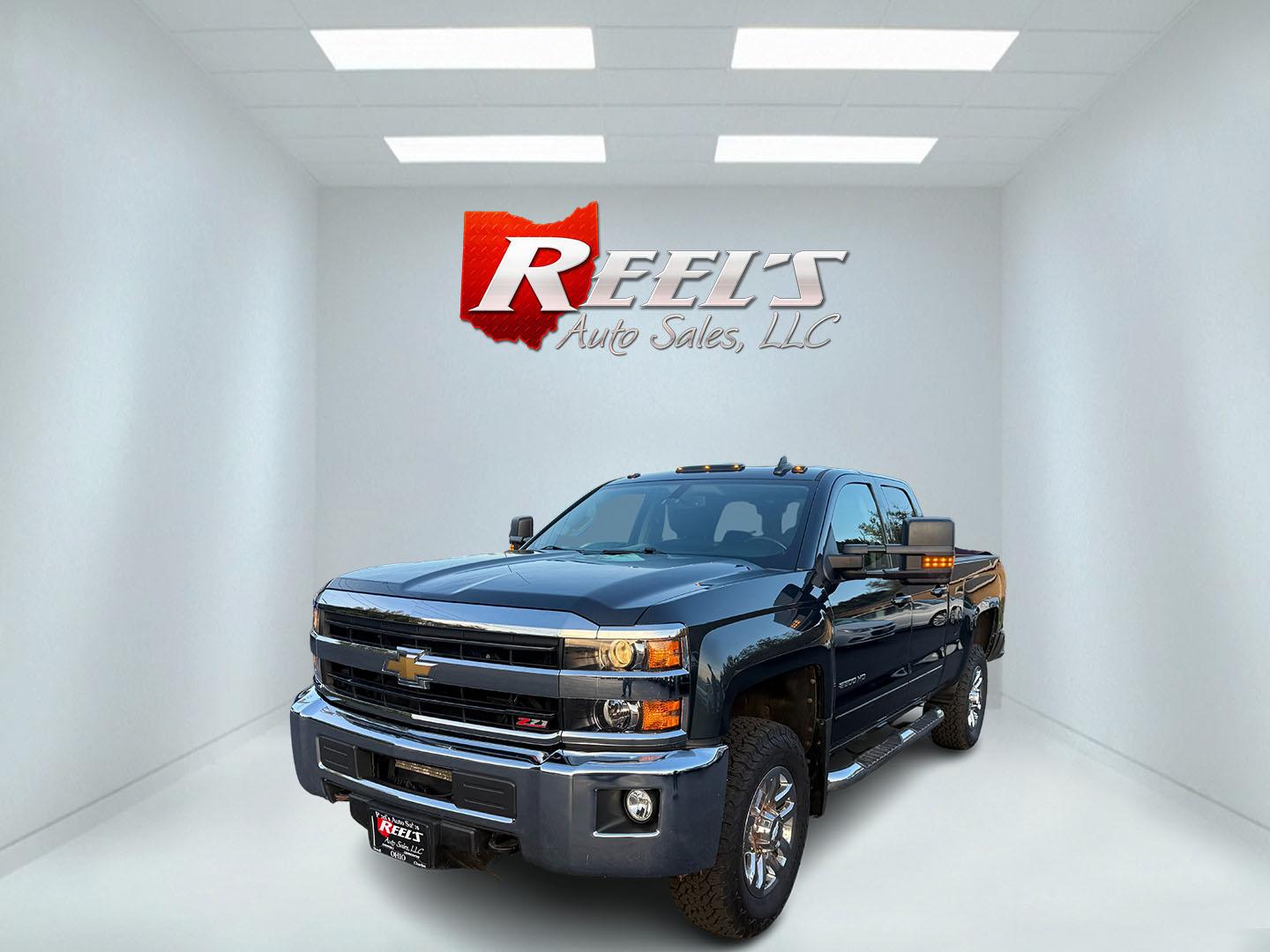 2018 Gray /Black Chevrolet Silverado 2500HD LT Double Cab Standard Box 4WD (1GC2KVEG1JZ) with an 6.0L V8 OHV 16V FFV engine, 6A transmission, located at 547 E. Main St., Orwell, OH, 44076, (440) 437-5893, 41.535435, -80.847855 - 2018 Chevrolet Silverado 2500 HD LT Double Cab 4WD – Built to Outwork and Outlast If you need a truck that’s as tough as your workload and as comfortable as your favorite chair, this ONE OWNER 2018 Chevrolet Silverado 2500 HD LT Double Cab 4WD is ready to deliver. Under the hood, this Silvera - Photo#0