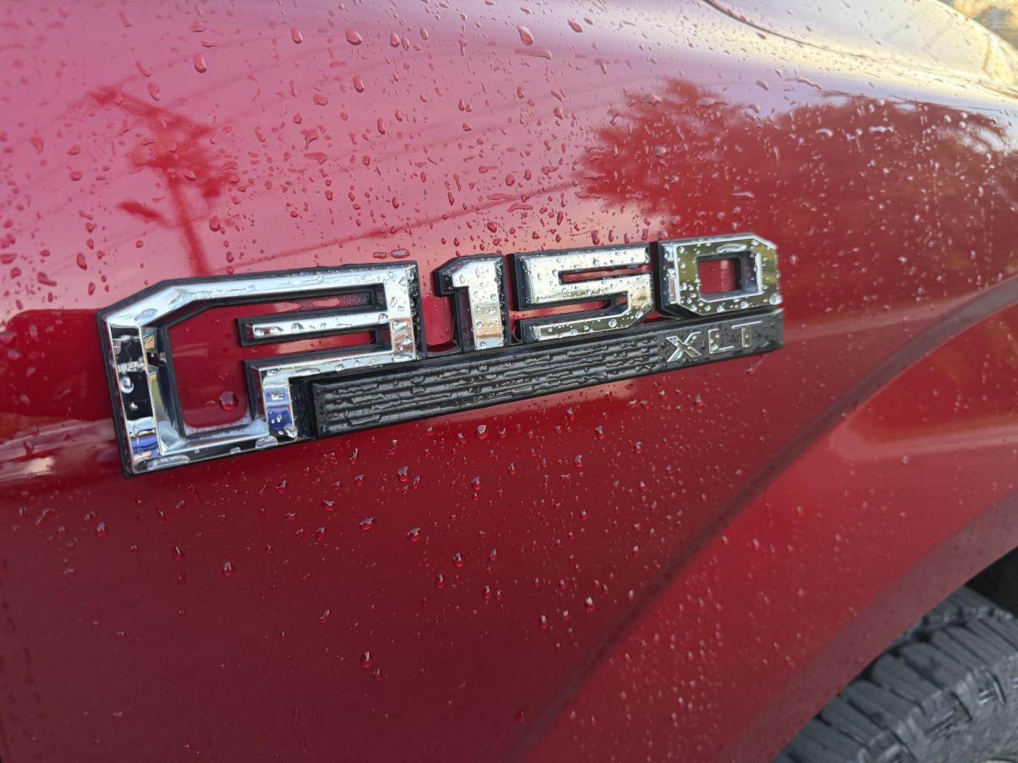 2019 Red /Gray Ford F-150 XLT SuperCrew 5.5-ft. Bed 4WD (1FTEW1E43KF) with an 3.5L V6 Twin Turbo engine, 10 Speed Automatic Transmission transmission, located at 11115 Chardon Rd. , Chardon, OH, 44024, (440) 214-9705, 41.580246, -81.241943 - Photo#5