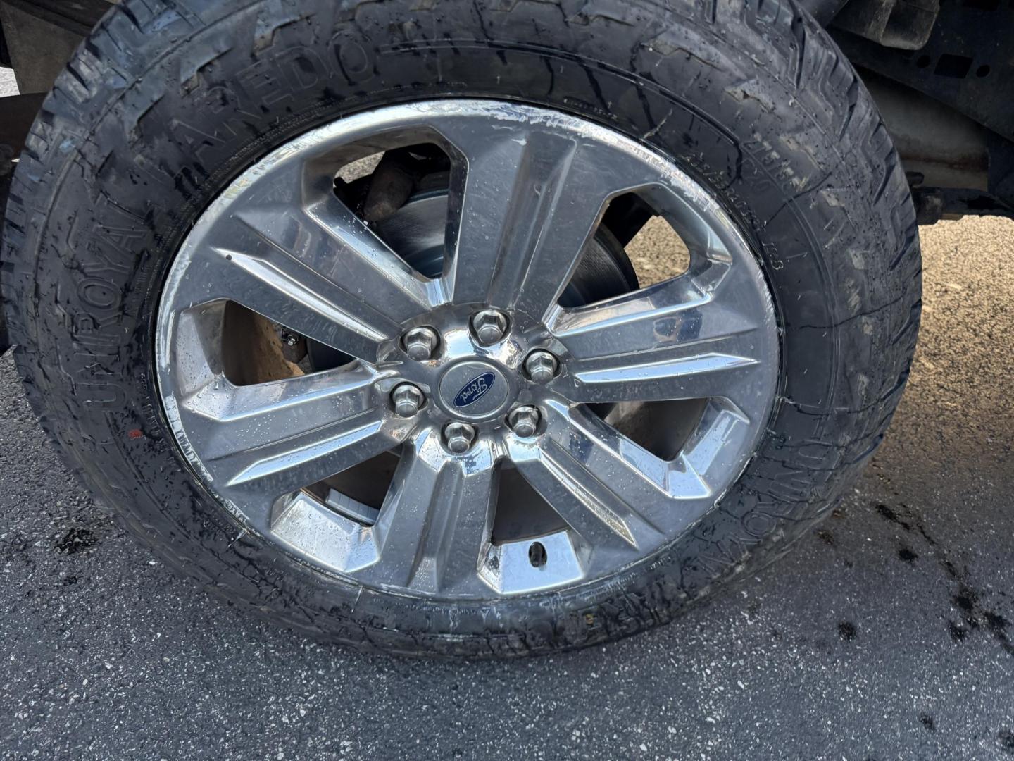 2019 Red /Gray Ford F-150 XLT SuperCrew 5.5-ft. Bed 4WD (1FTEW1E43KF) with an 3.5L V6 Twin Turbo engine, 10 Speed Automatic Transmission transmission, located at 11115 Chardon Rd. , Chardon, OH, 44024, (440) 214-9705, 41.580246, -81.241943 - Photo#6