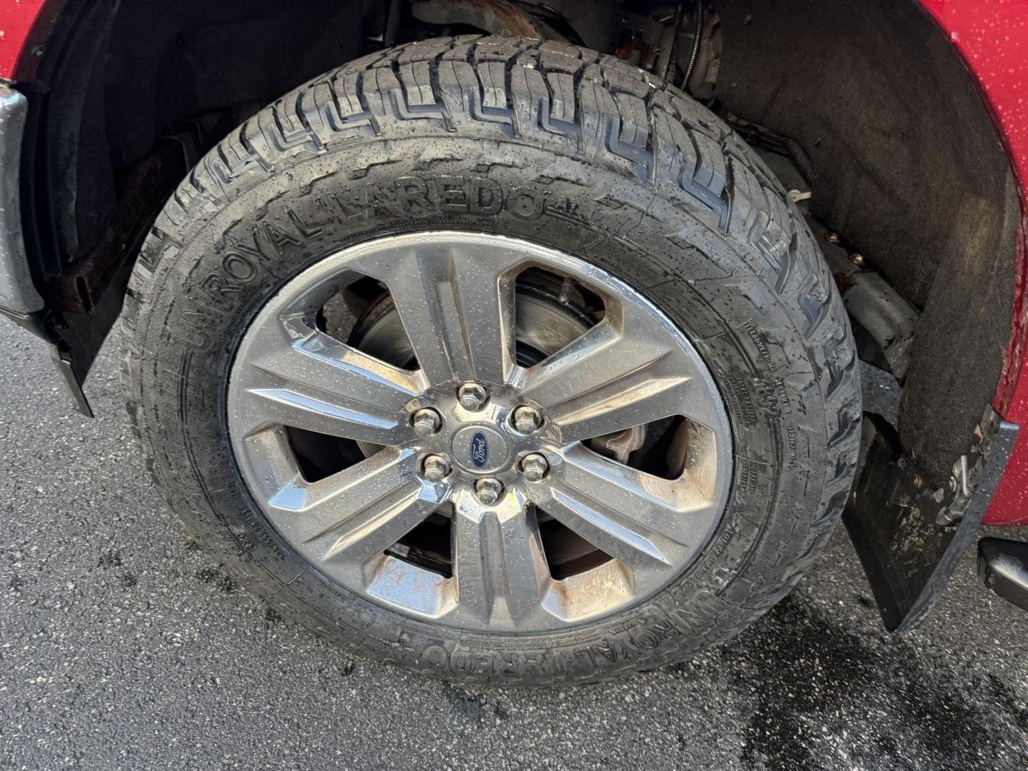 2019 Red /Gray Ford F-150 XLT SuperCrew 5.5-ft. Bed 4WD (1FTEW1E43KF) with an 3.5L V6 Twin Turbo engine, 10 Speed Automatic Transmission transmission, located at 11115 Chardon Rd. , Chardon, OH, 44024, (440) 214-9705, 41.580246, -81.241943 - Photo#16