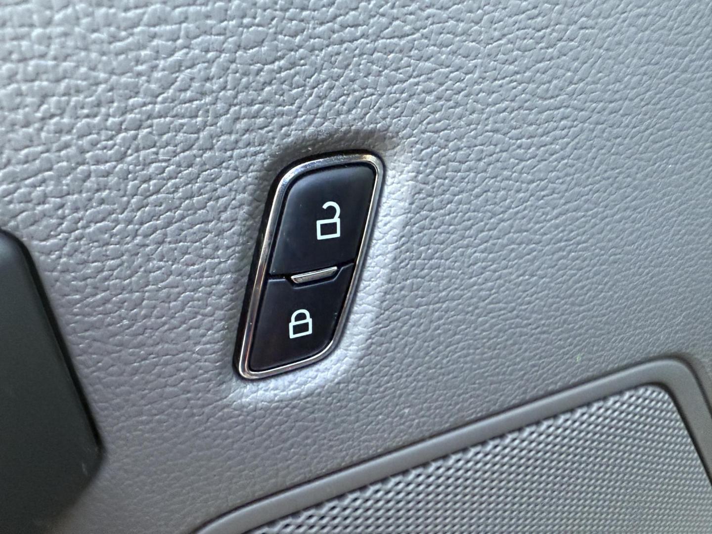 2019 Red /Gray Ford F-150 XLT SuperCrew 5.5-ft. Bed 4WD (1FTEW1E43KF) with an 3.5L V6 Twin Turbo engine, 10 Speed Automatic Transmission transmission, located at 11115 Chardon Rd. , Chardon, OH, 44024, (440) 214-9705, 41.580246, -81.241943 - Photo#20