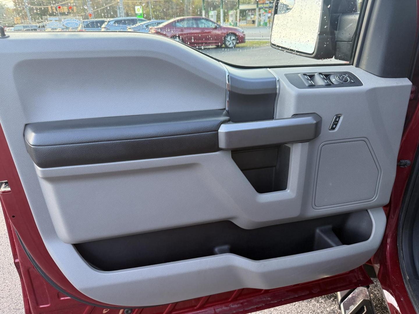 2019 Red /Gray Ford F-150 XLT SuperCrew 5.5-ft. Bed 4WD (1FTEW1E43KF) with an 3.5L V6 Twin Turbo engine, 10 Speed Automatic Transmission transmission, located at 11115 Chardon Rd. , Chardon, OH, 44024, (440) 214-9705, 41.580246, -81.241943 - Photo#18