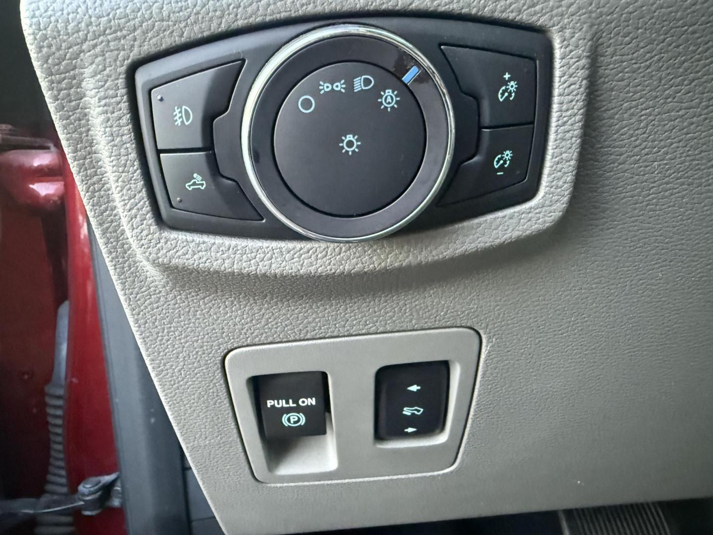 2019 Red /Gray Ford F-150 XLT SuperCrew 5.5-ft. Bed 4WD (1FTEW1E43KF) with an 3.5L V6 Twin Turbo engine, 10 Speed Automatic Transmission transmission, located at 11115 Chardon Rd. , Chardon, OH, 44024, (440) 214-9705, 41.580246, -81.241943 - Photo#21