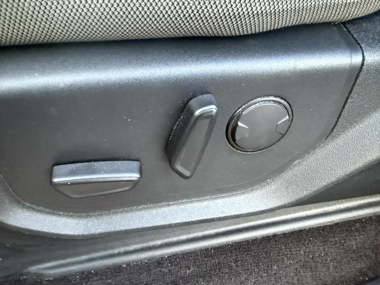 2019 Red /Gray Ford F-150 XLT SuperCrew 5.5-ft. Bed 4WD (1FTEW1E43KF) with an 3.5L V6 Twin Turbo engine, 10 Speed Automatic Transmission transmission, located at 11115 Chardon Rd. , Chardon, OH, 44024, (440) 214-9705, 41.580246, -81.241943 - Photo#22