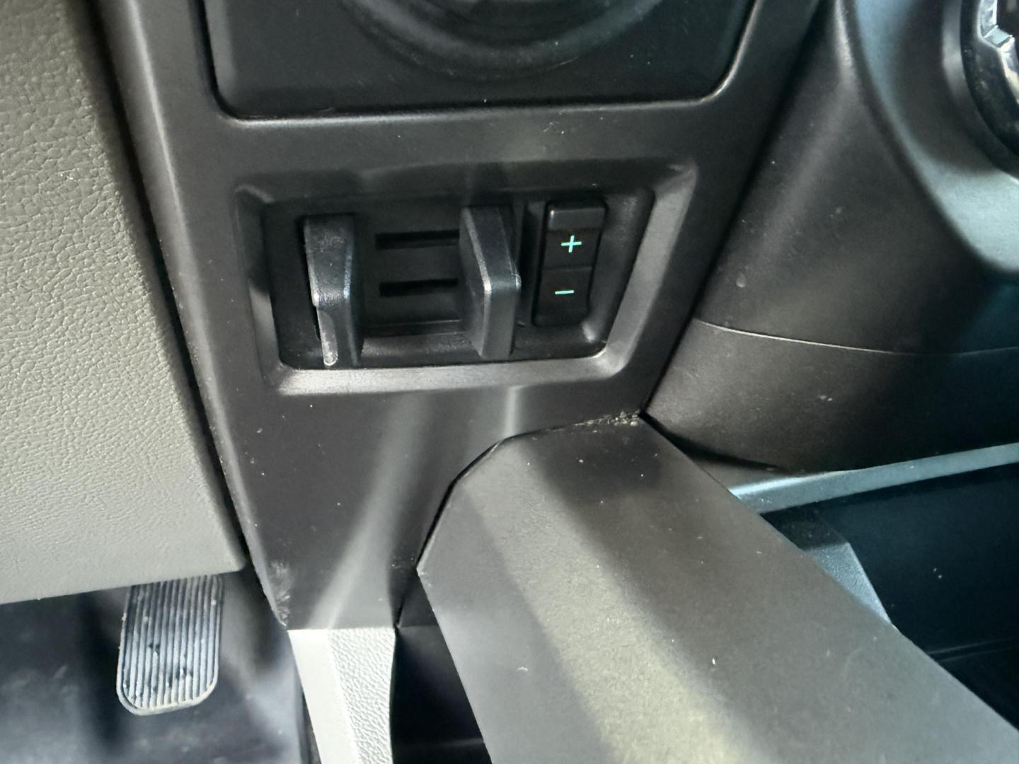 2019 Red /Gray Ford F-150 XLT SuperCrew 5.5-ft. Bed 4WD (1FTEW1E43KF) with an 3.5L V6 Twin Turbo engine, 10 Speed Automatic Transmission transmission, located at 11115 Chardon Rd. , Chardon, OH, 44024, (440) 214-9705, 41.580246, -81.241943 - Photo#32