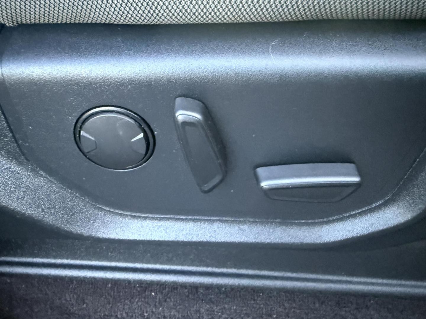 2019 Red /Gray Ford F-150 XLT SuperCrew 5.5-ft. Bed 4WD (1FTEW1E43KF) with an 3.5L V6 Twin Turbo engine, 10 Speed Automatic Transmission transmission, located at 11115 Chardon Rd. , Chardon, OH, 44024, (440) 214-9705, 41.580246, -81.241943 - Photo#50