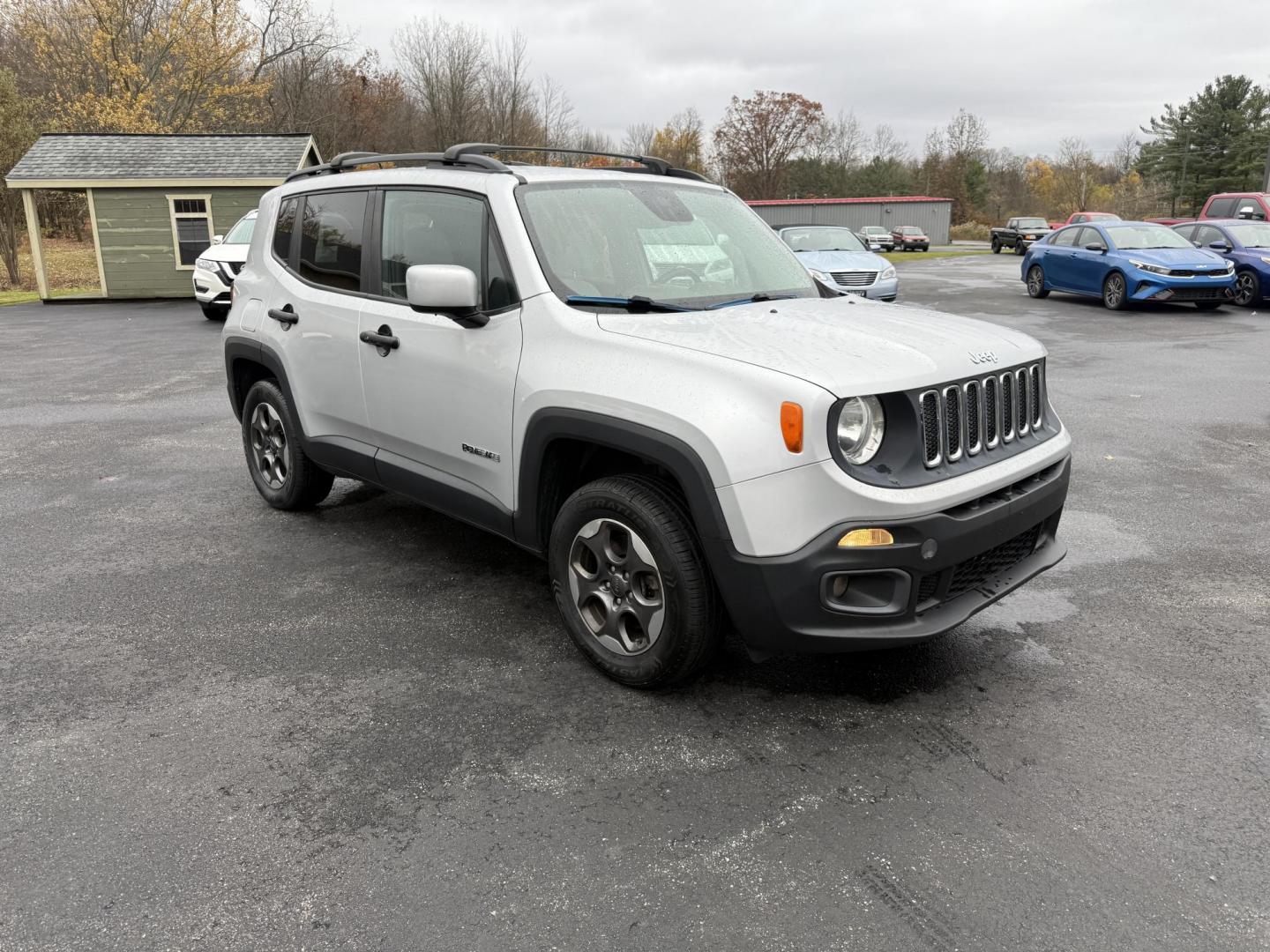 2015 Silver /Gray Jeep Renegade Latitude 4X4 (ZACCJBBH0FP) with an 1.4L I4 DOHC 16V TURBO engine, 6 Speed Manual transmission, located at 11115 Chardon Rd. , Chardon, OH, 44024, (440) 214-9705, 41.580246, -81.241943 - BRAND NEW CLUTH – 2015 Jeep Renegade Latitude 4WD – Adventure-Ready, Efficient, and Packed with Features Embrace every adventure with this 2015 Jeep Renegade Latitude 4WD. Powered by a spirited 1.4L MultiAir Turbo engine and paired with a 6-speed manual transmission, this Renegade offers an e - Photo#2