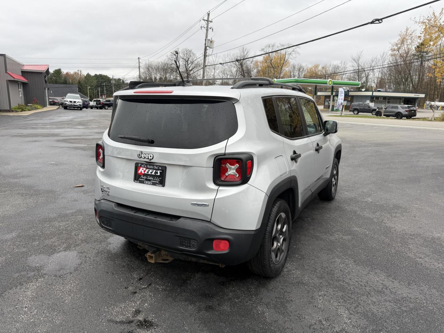 2015 Silver /Gray Jeep Renegade Latitude 4X4 (ZACCJBBH0FP) with an 1.4L I4 DOHC 16V TURBO engine, 6 Speed Manual transmission, located at 11115 Chardon Rd. , Chardon, OH, 44024, (440) 214-9705, 41.580246, -81.241943 - BRAND NEW CLUTH – 2015 Jeep Renegade Latitude 4WD – Adventure-Ready, Efficient, and Packed with Features Embrace every adventure with this 2015 Jeep Renegade Latitude 4WD. Powered by a spirited 1.4L MultiAir Turbo engine and paired with a 6-speed manual transmission, this Renegade offers an e - Photo#7