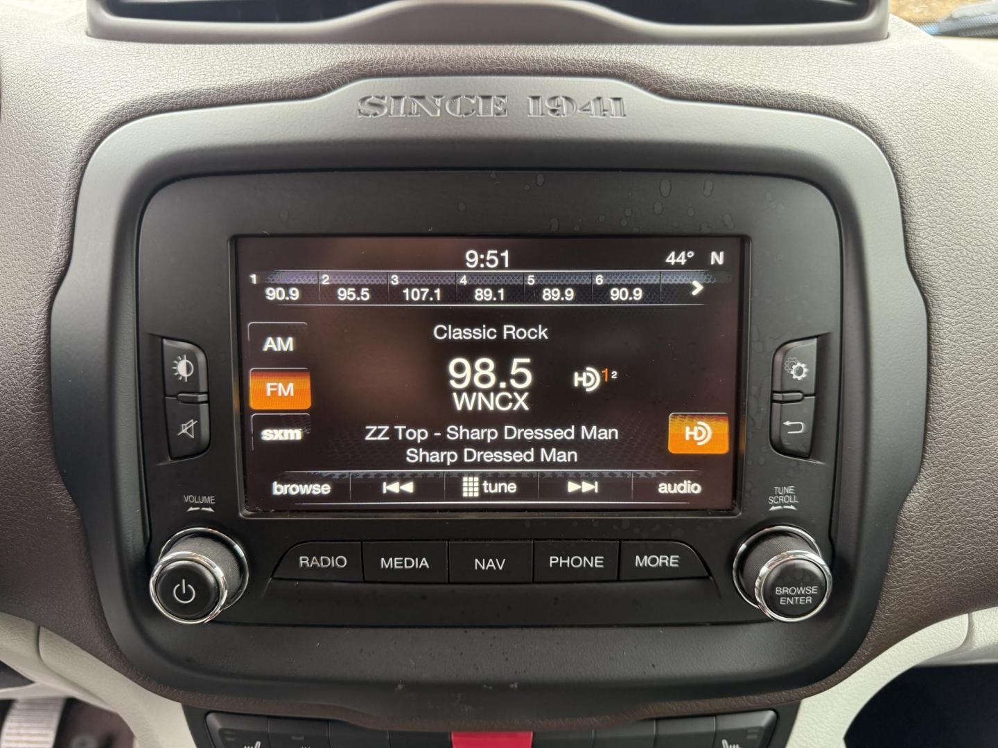 2015 Silver /Gray Jeep Renegade Latitude 4X4 (ZACCJBBH0FP) with an 1.4L I4 DOHC 16V TURBO engine, 6 Speed Manual transmission, located at 11115 Chardon Rd. , Chardon, OH, 44024, (440) 214-9705, 41.580246, -81.241943 - BRAND NEW CLUTH – 2015 Jeep Renegade Latitude 4WD – Adventure-Ready, Efficient, and Packed with Features Embrace every adventure with this 2015 Jeep Renegade Latitude 4WD. Powered by a spirited 1.4L MultiAir Turbo engine and paired with a 6-speed manual transmission, this Renegade offers an e - Photo#25