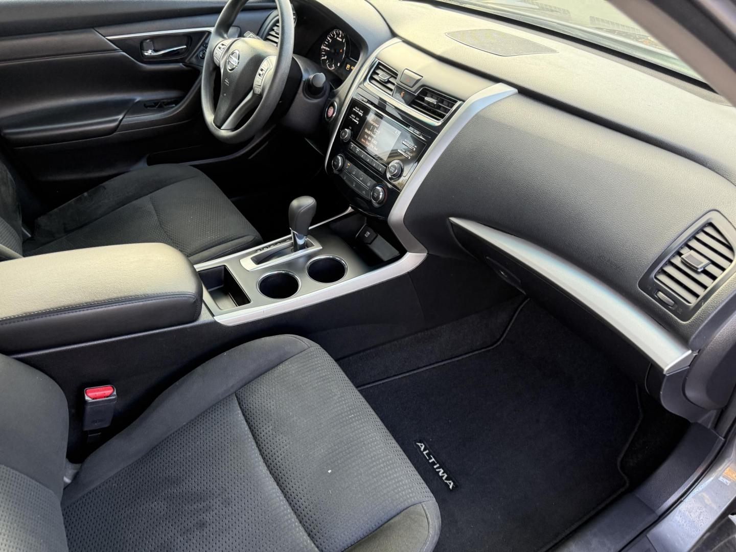 2015 Silver /Black Nissan Altima 2.5 S (1N4AL3AP1FC) with an 2.5L I4 DOHC 16V engine, Automatic transmission, located at 11115 Chardon Rd. , Chardon, OH, 44024, (440) 214-9705, 41.580246, -81.241943 - 2015 Nissan Altima 2.5 S – Low Mileage, Impressive Efficiency, and Everyday Comfort Enjoy outstanding reliability and remarkable efficiency with this 2015 Nissan Altima 2.5 S, boasting only 22,008 miles! Its fuel-sipping 2.5L I4 engine returns up to 37 MPG on the highway, making it the perfect - Photo#44