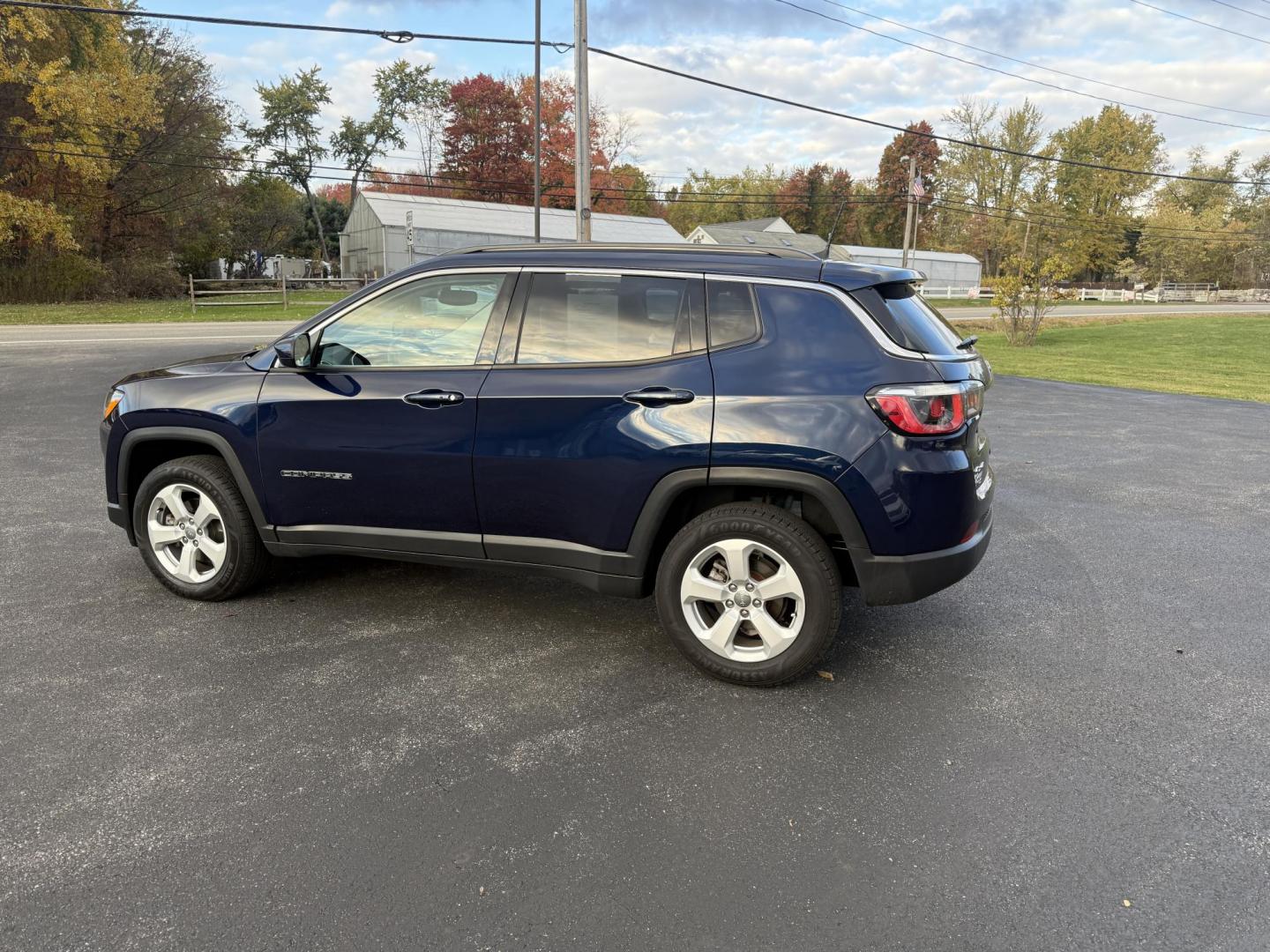 2019 Blue /White Jeep Compass Latitude 4WD (3C4NJDBB6KT) with an 2.4L I4 DOHC 16V engine, Automatic transmission, located at 11115 Chardon Rd. , Chardon, OH, 44024, (440) 214-9705, 41.580246, -81.241943 - 2019 Jeep Compass Latitude 4WD – Versatile, Comfortable, and Adventure-Ready Explore new roads with confidence in this 2019 Jeep Compass Latitude 4WD. Powered by a fuel-efficient 2.4L I4 MultiAir engine, you’ll enjoy up to 30 MPG highway while benefiting from Jeep’s legendary 4WD capability - Photo#10