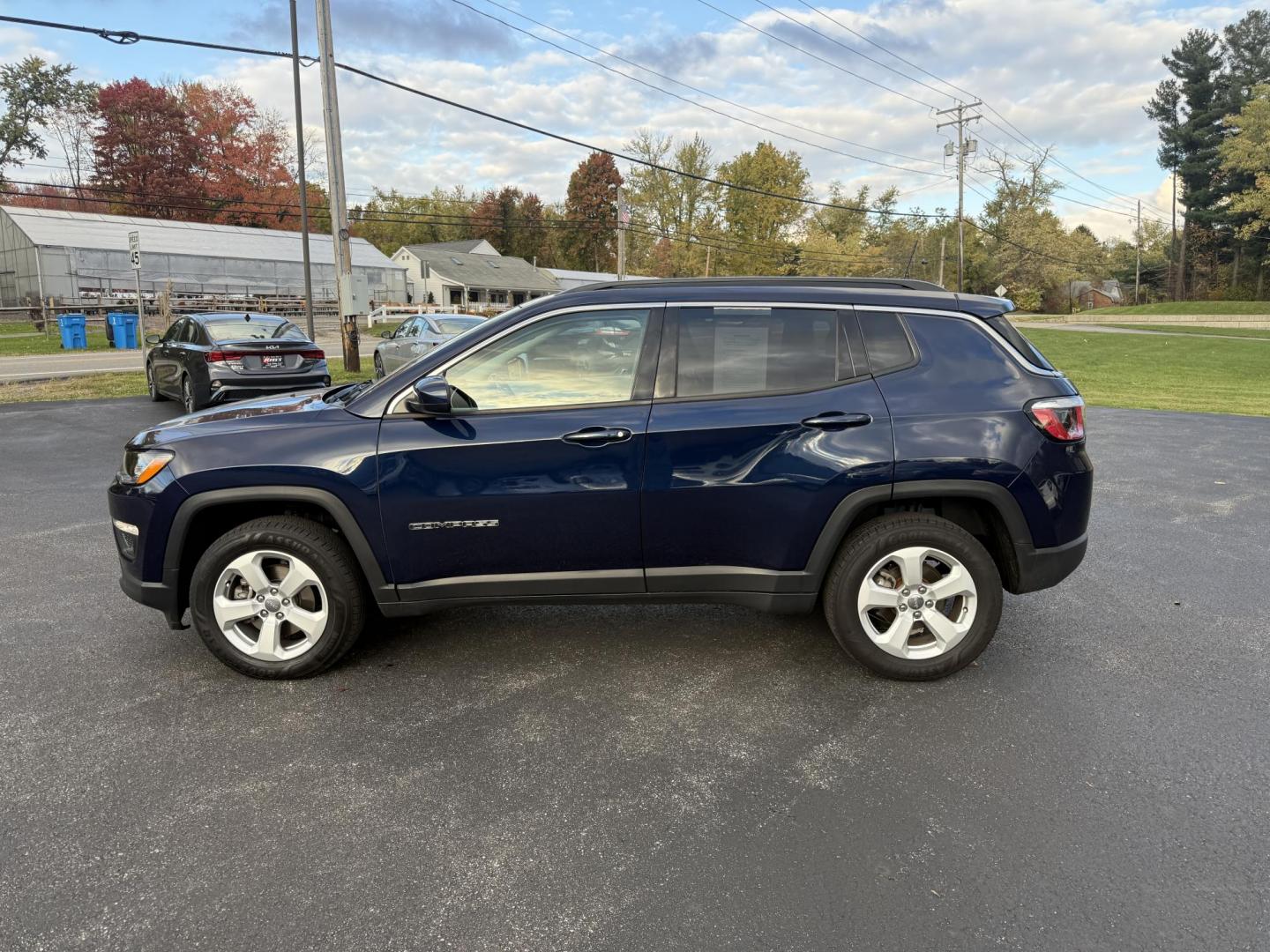 2019 Blue /White Jeep Compass Latitude 4WD (3C4NJDBB6KT) with an 2.4L I4 DOHC 16V engine, Automatic transmission, located at 11115 Chardon Rd. , Chardon, OH, 44024, (440) 214-9705, 41.580246, -81.241943 - 2019 Jeep Compass Latitude 4WD – Versatile, Comfortable, and Adventure-Ready Explore new roads with confidence in this 2019 Jeep Compass Latitude 4WD. Powered by a fuel-efficient 2.4L I4 MultiAir engine, you’ll enjoy up to 30 MPG highway while benefiting from Jeep’s legendary 4WD capability - Photo#12