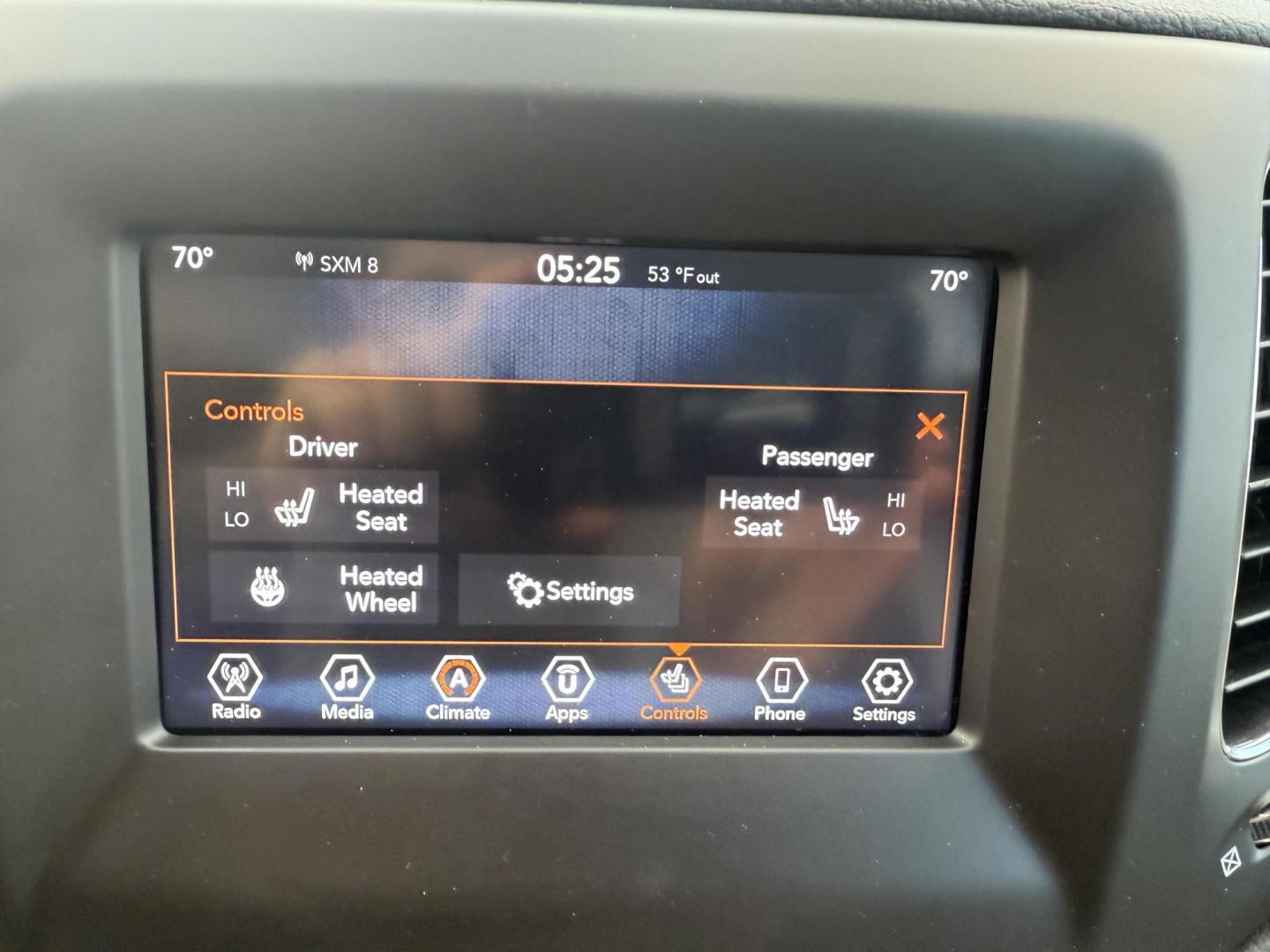 2019 Blue /White Jeep Compass Latitude 4WD (3C4NJDBB6KT) with an 2.4L I4 DOHC 16V engine, Automatic transmission, located at 11115 Chardon Rd. , Chardon, OH, 44024, (440) 214-9705, 41.580246, -81.241943 - 2019 Jeep Compass Latitude 4WD – Versatile, Comfortable, and Adventure-Ready Explore new roads with confidence in this 2019 Jeep Compass Latitude 4WD. Powered by a fuel-efficient 2.4L I4 MultiAir engine, you’ll enjoy up to 30 MPG highway while benefiting from Jeep’s legendary 4WD capability - Photo#29