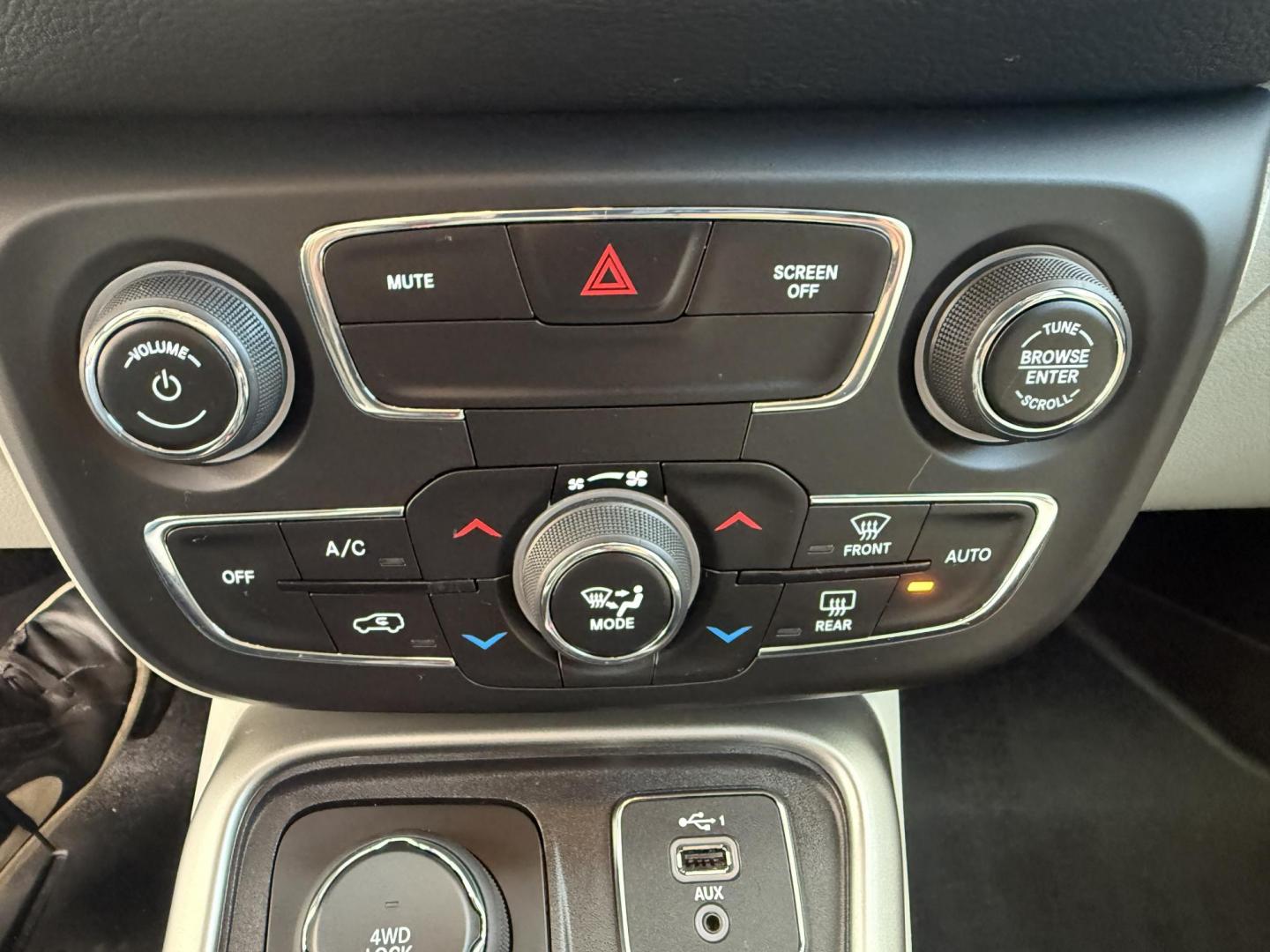 2019 Blue /White Jeep Compass Latitude 4WD (3C4NJDBB6KT) with an 2.4L I4 DOHC 16V engine, Automatic transmission, located at 11115 Chardon Rd. , Chardon, OH, 44024, (440) 214-9705, 41.580246, -81.241943 - 2019 Jeep Compass Latitude 4WD – Versatile, Comfortable, and Adventure-Ready Explore new roads with confidence in this 2019 Jeep Compass Latitude 4WD. Powered by a fuel-efficient 2.4L I4 MultiAir engine, you’ll enjoy up to 30 MPG highway while benefiting from Jeep’s legendary 4WD capability - Photo#32