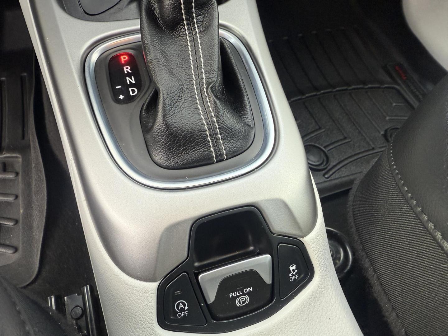 2019 Blue /White Jeep Compass Latitude 4WD (3C4NJDBB6KT) with an 2.4L I4 DOHC 16V engine, Automatic transmission, located at 11115 Chardon Rd. , Chardon, OH, 44024, (440) 214-9705, 41.580246, -81.241943 - 2019 Jeep Compass Latitude 4WD – Versatile, Comfortable, and Adventure-Ready Explore new roads with confidence in this 2019 Jeep Compass Latitude 4WD. Powered by a fuel-efficient 2.4L I4 MultiAir engine, you’ll enjoy up to 30 MPG highway while benefiting from Jeep’s legendary 4WD capability - Photo#34